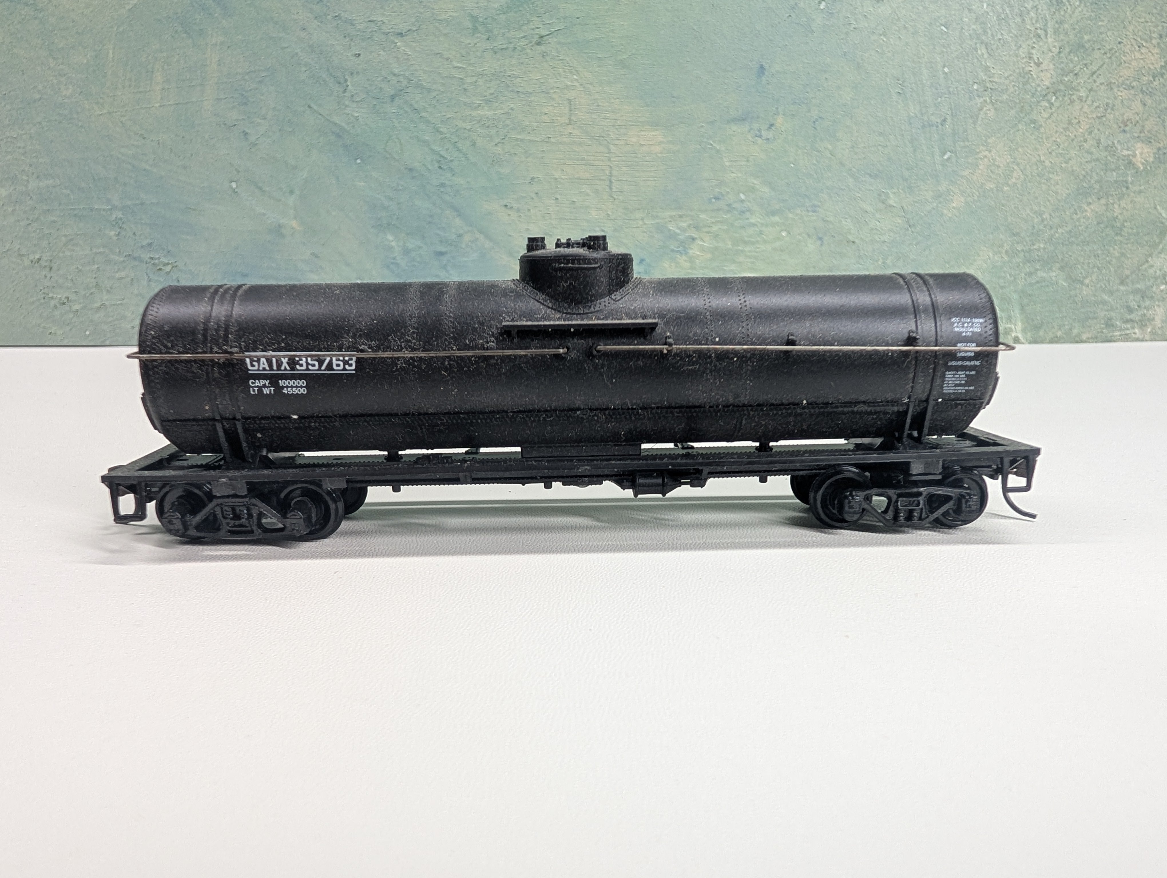 USED Athearn HO Scale Single Dome Tank Car GATX #35763
