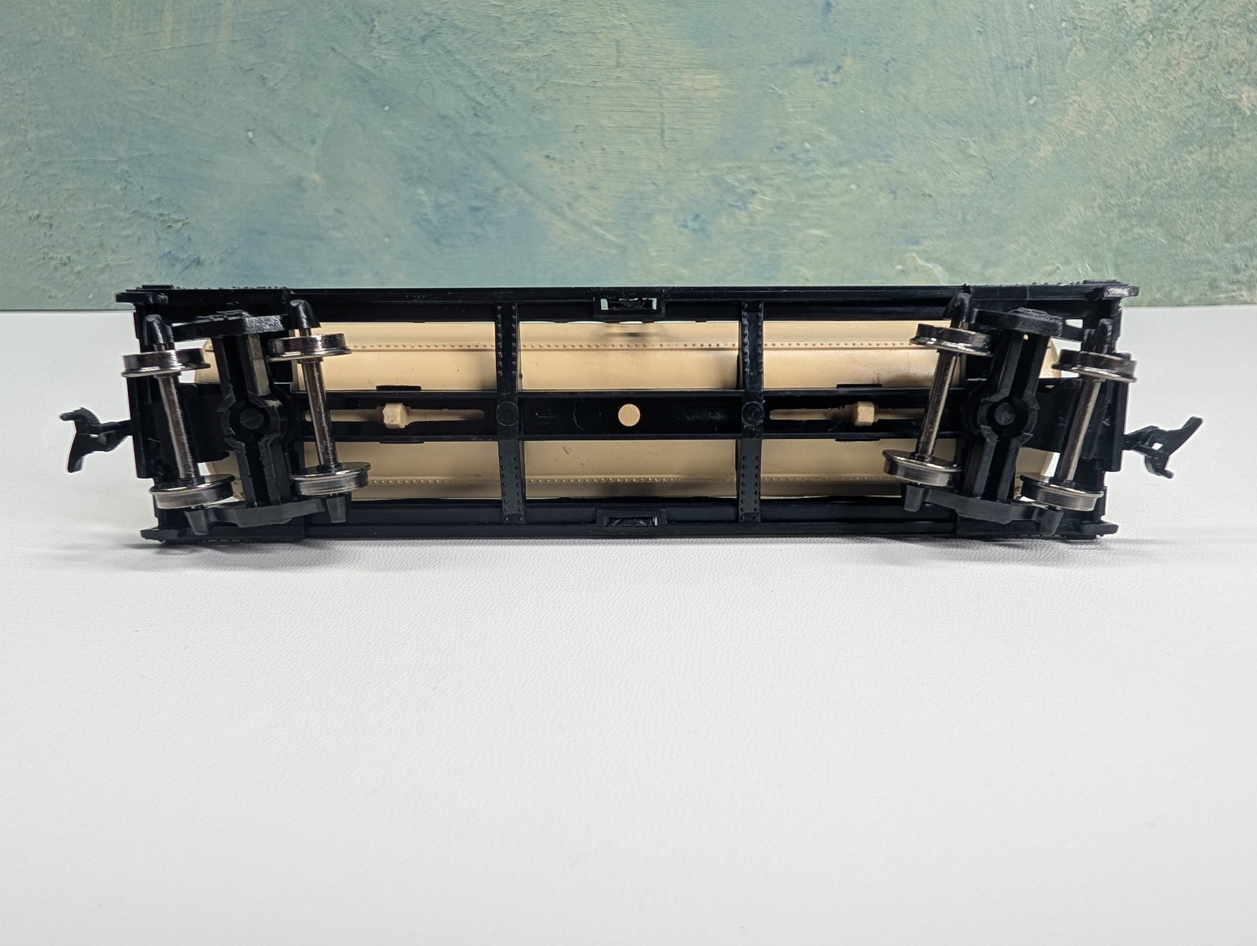 USED Model Power HO Scale Single Dome Tank Car Hydrocarbon Rocket Fuel #X-415 Metal Wheels