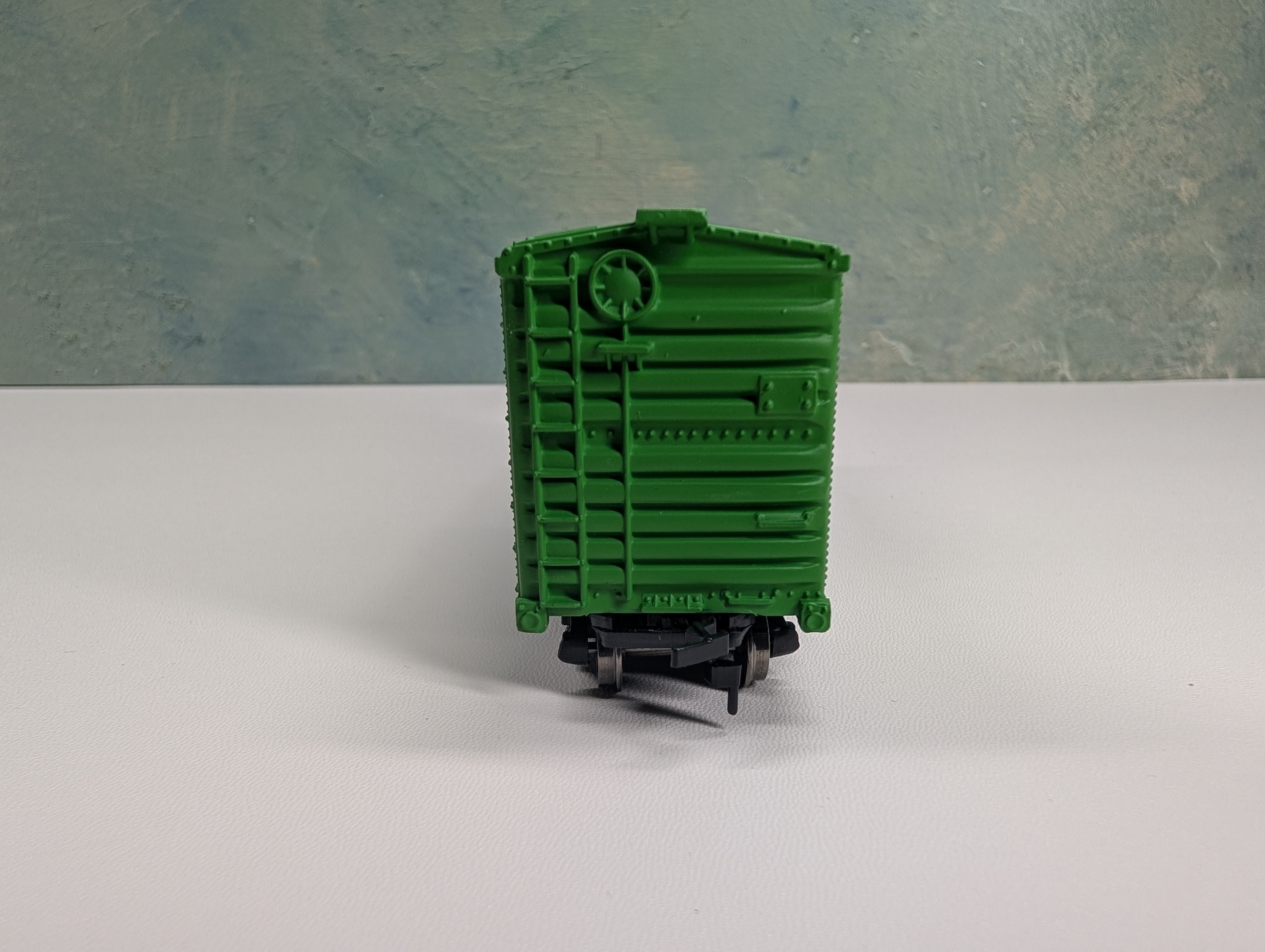 USED Model Power 7951 HO Scale 40' Box Car British Columbia Railway BCOL #4101 Metal Wheels