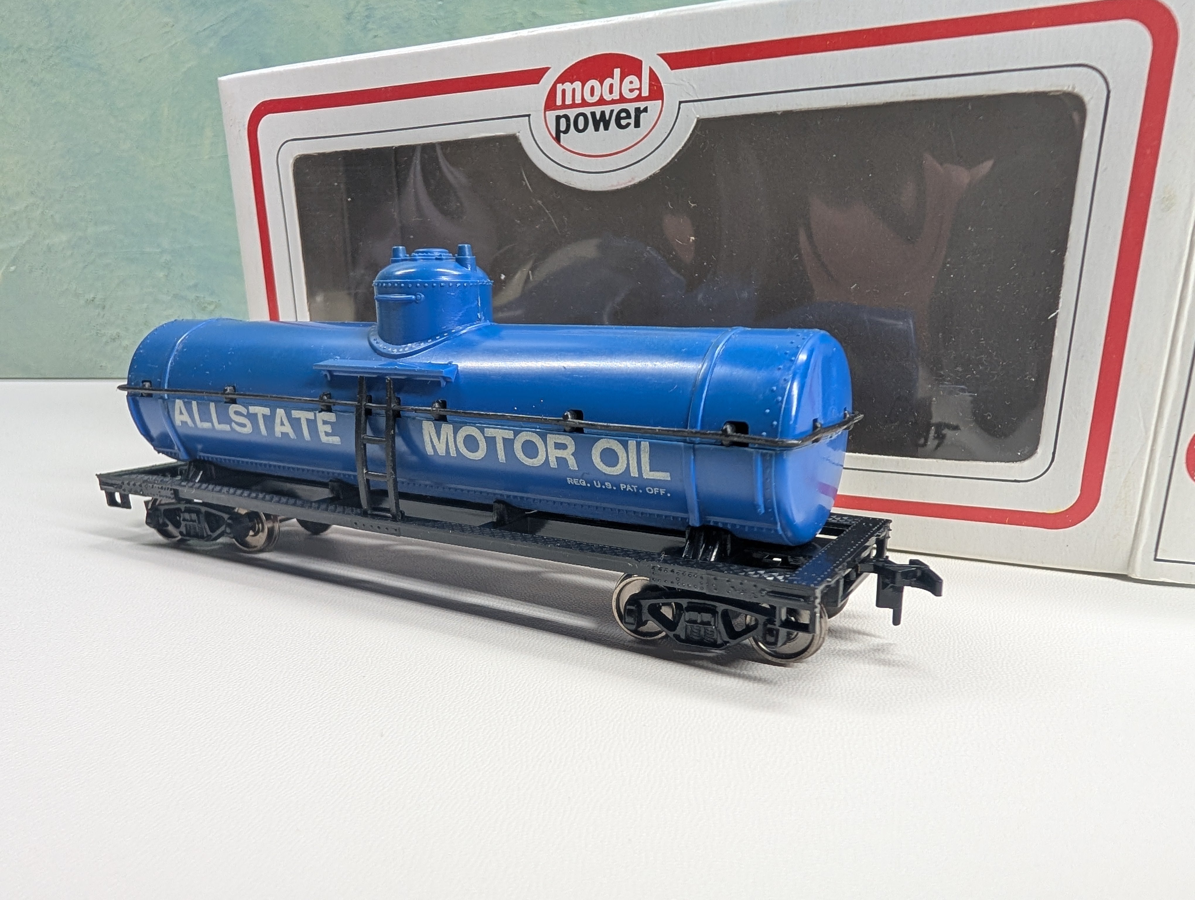 USED Model Power HO Scale Single Dome Tank Car Allstate Motor Oil Metal Wheels