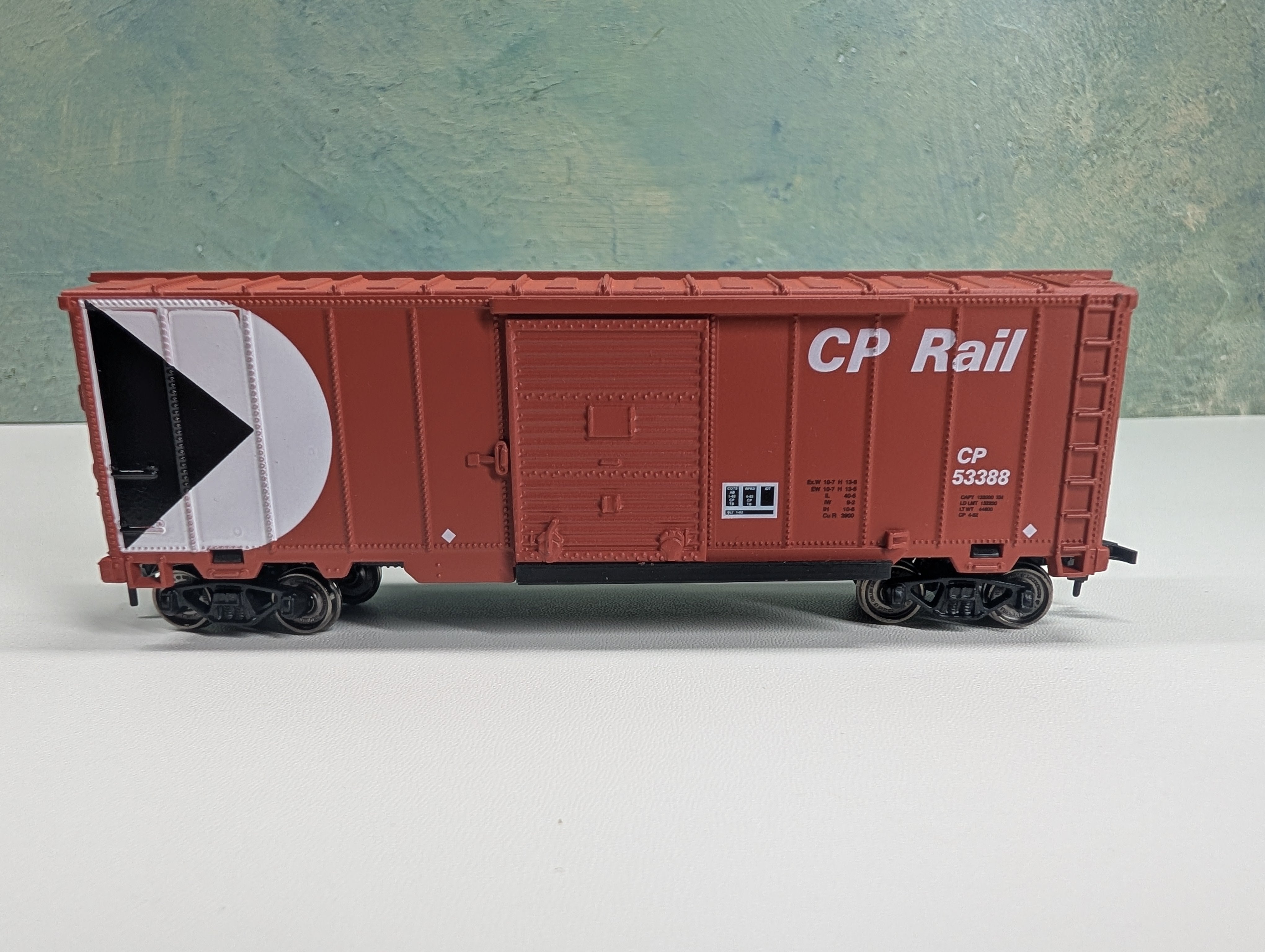 USED Model Power 8005 HO Scale 40' Box Car CP Rail #53388 Metal Wheels