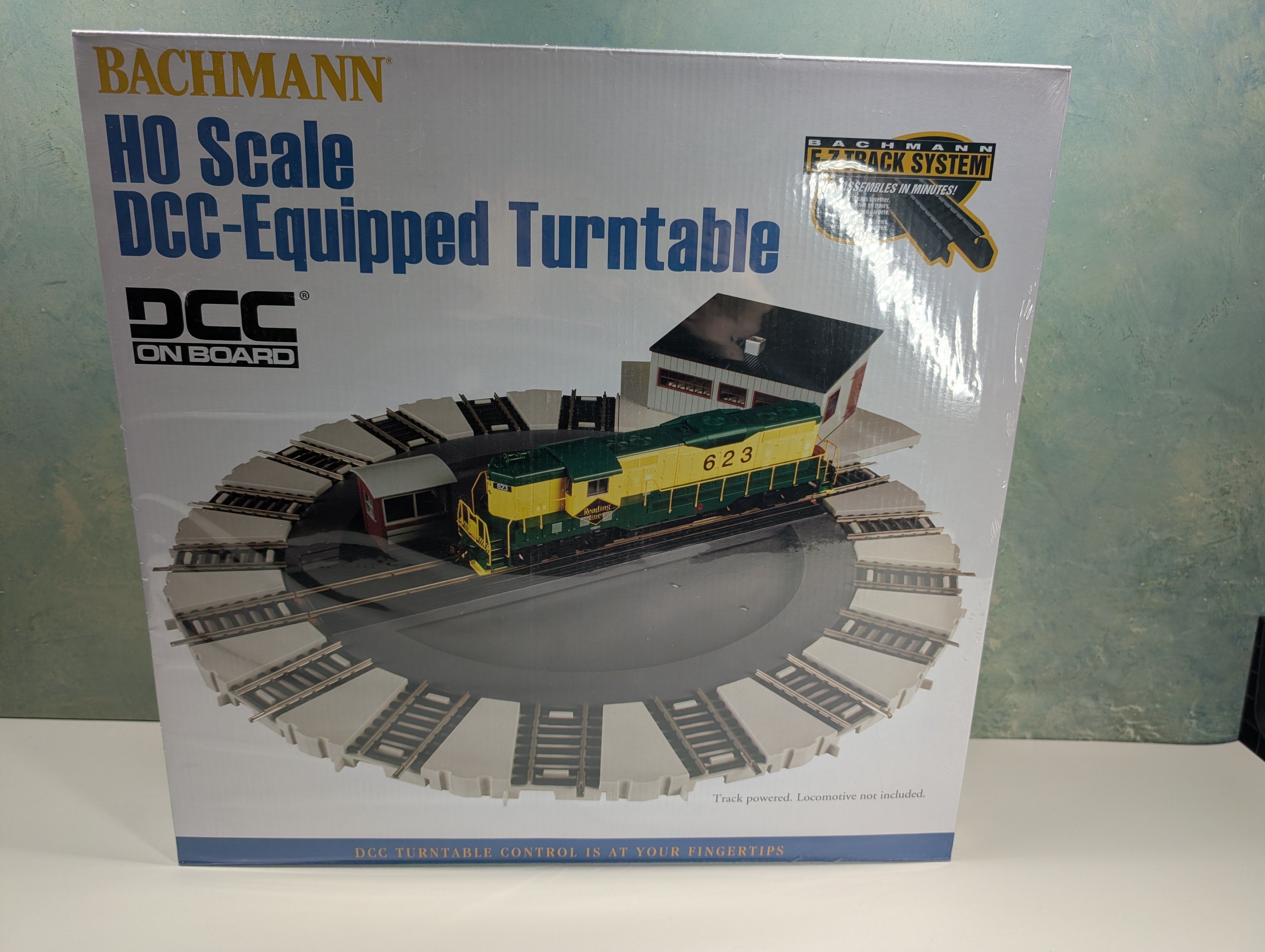 Bachmann 46298 HO Scale DCC Equipped Turntable