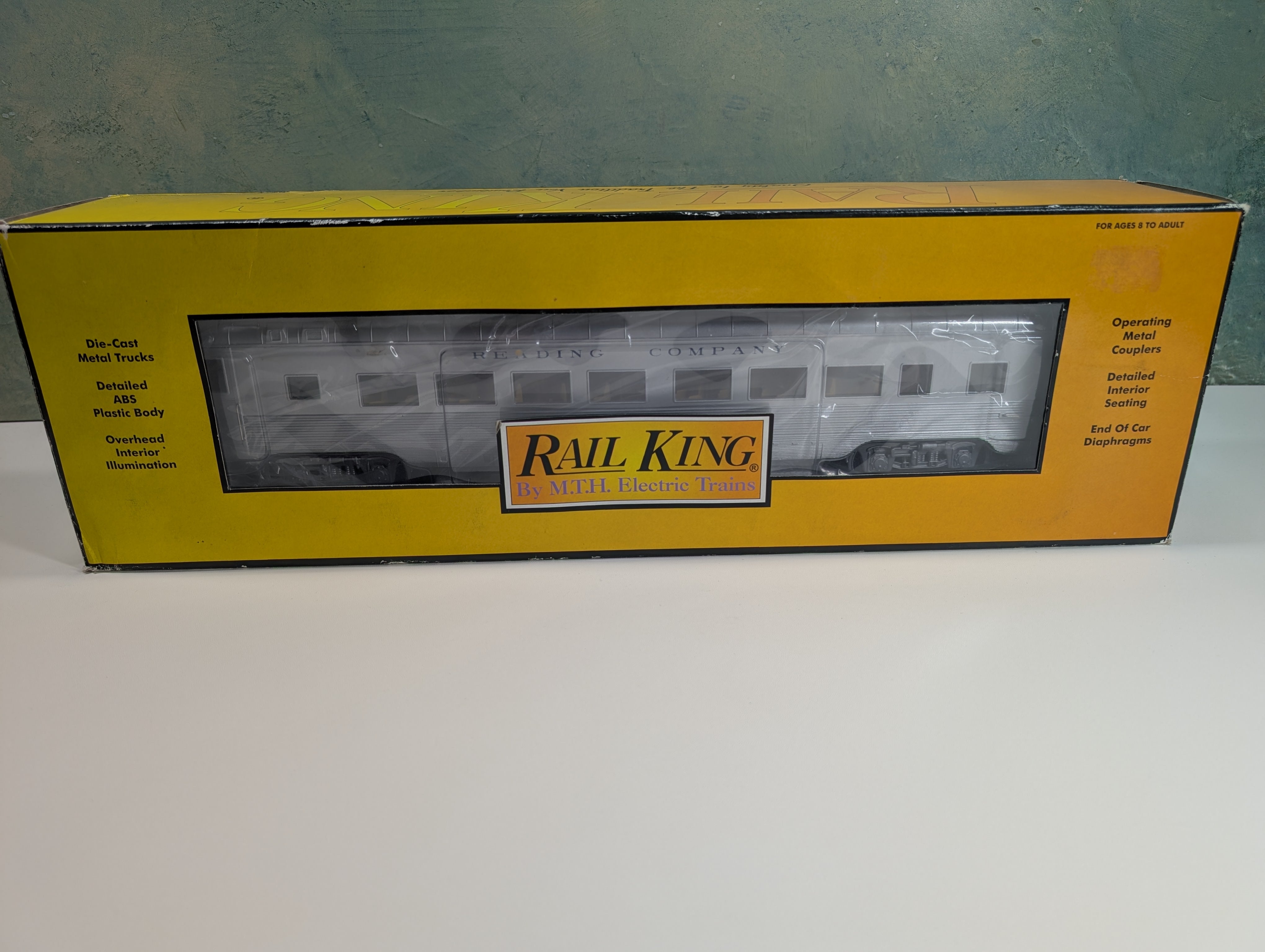 USED MTH Rail King 30-67282 O 60' Streamlined Coach Passenger Car Reading #Road #4