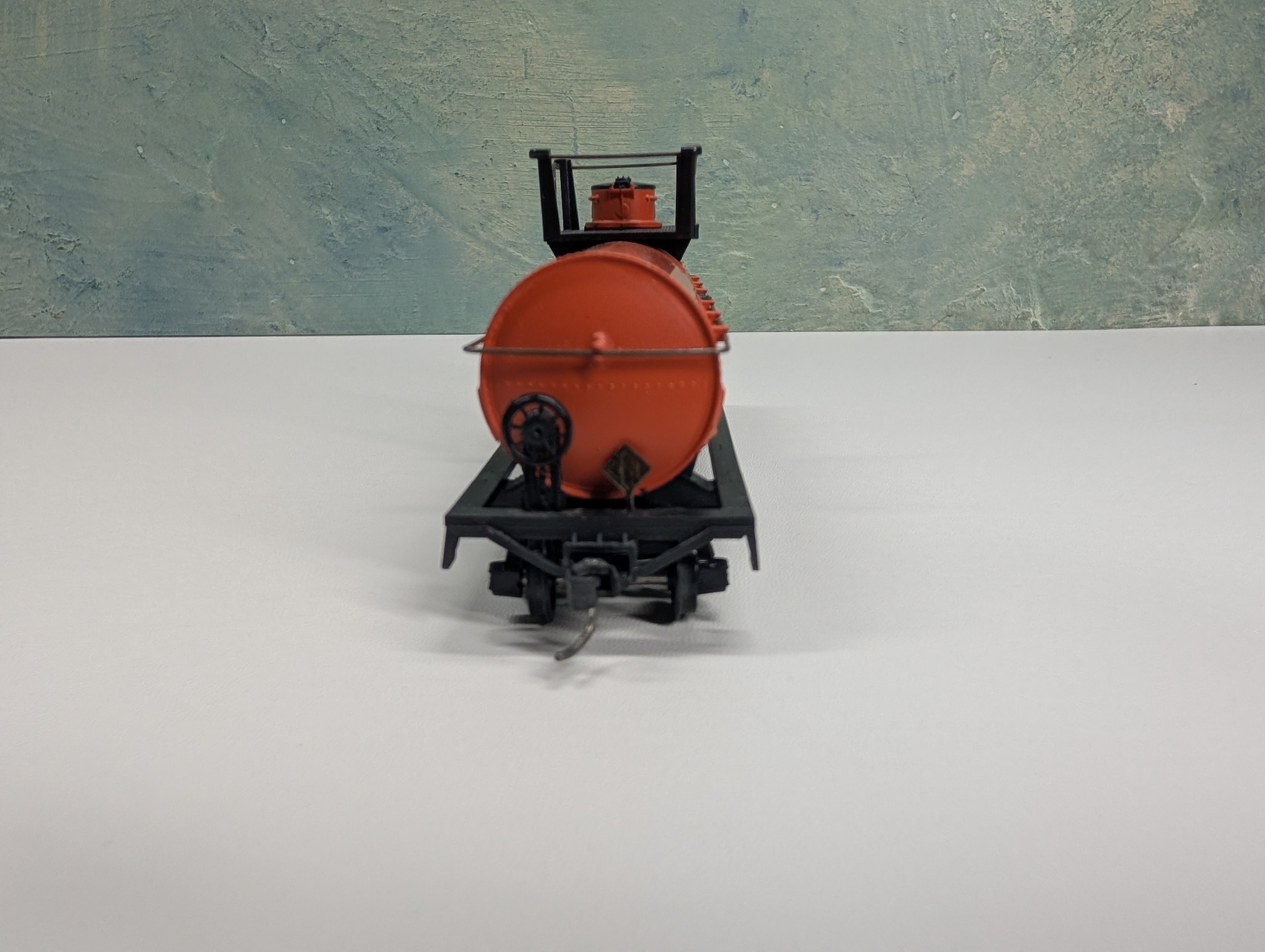 USED Athearn HO Scale Chemical Tank Car Gulf GATX #2605