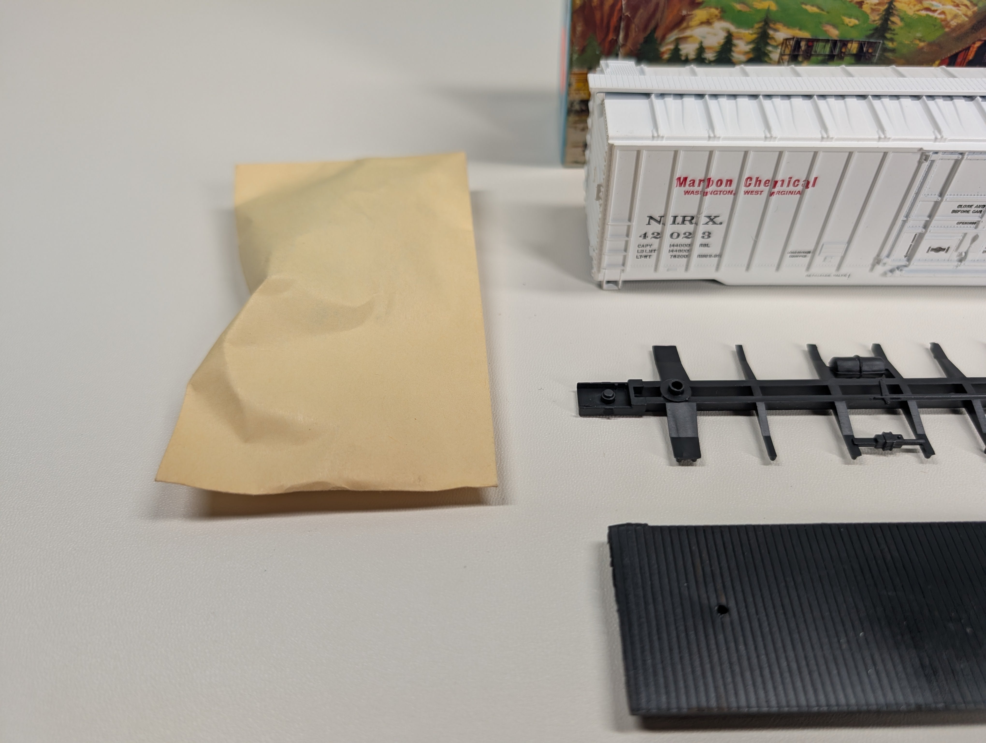 USED Athearn 5283 HO Scale 50' Box Car Borg-Warner Chemicals NIRX #42023 KIT