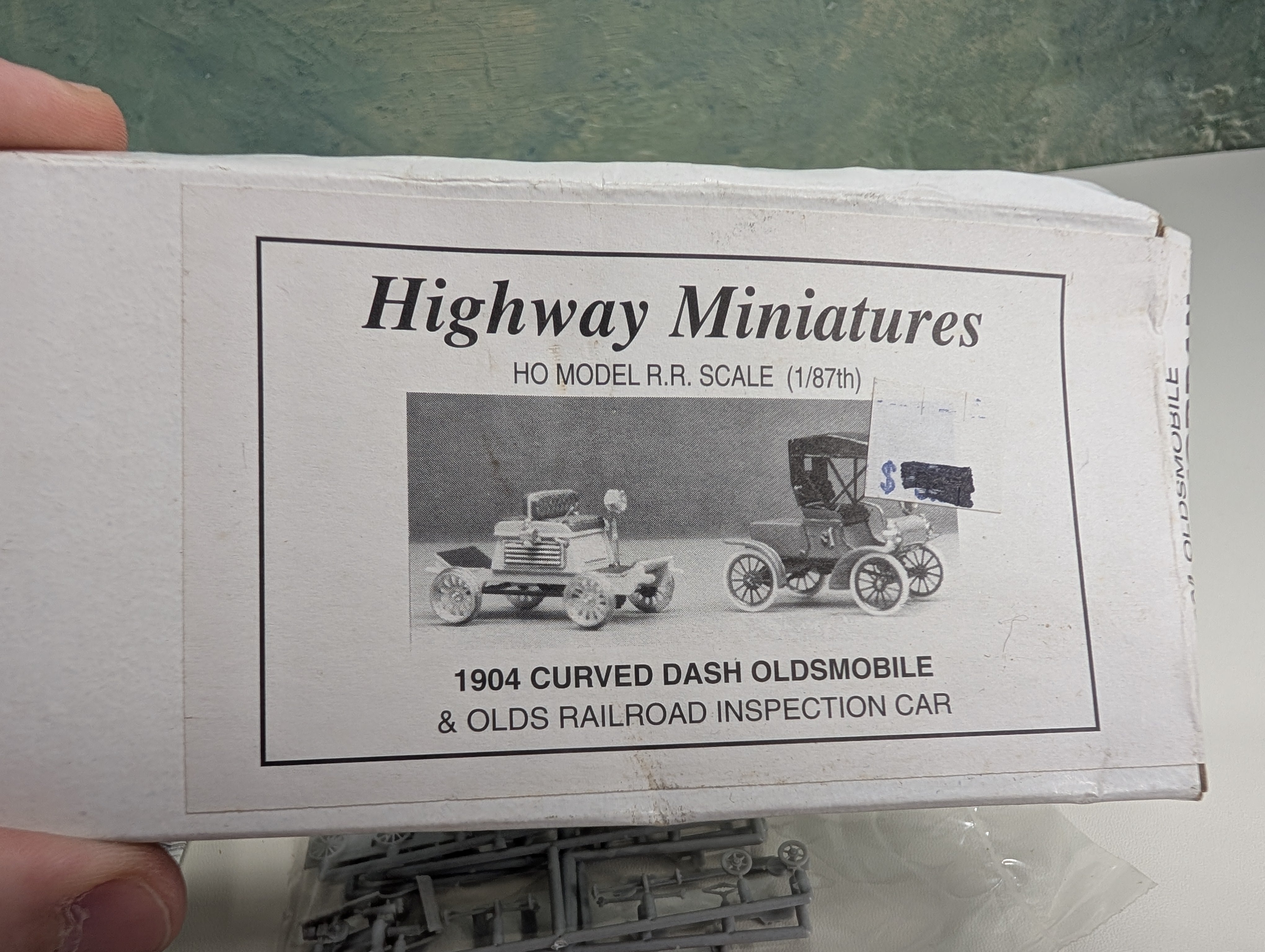 Highway Miniatures 360-228 HO Scale 1904 Curved Dash Oldsmobile & Olds Railroad Inspection Car KIT