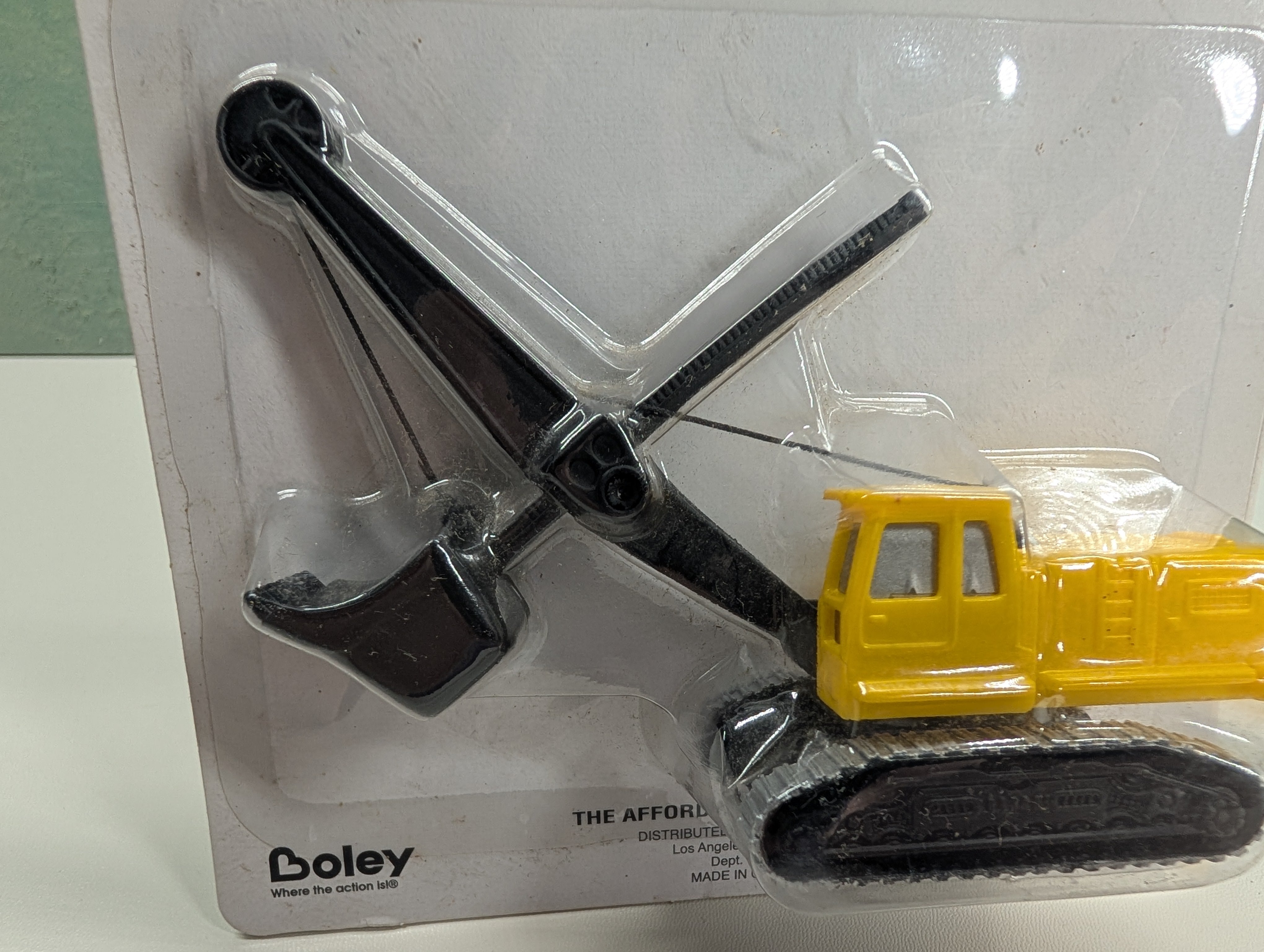 Boley 147041 HO Scale Heavy Duty Construction Shovel Yellow