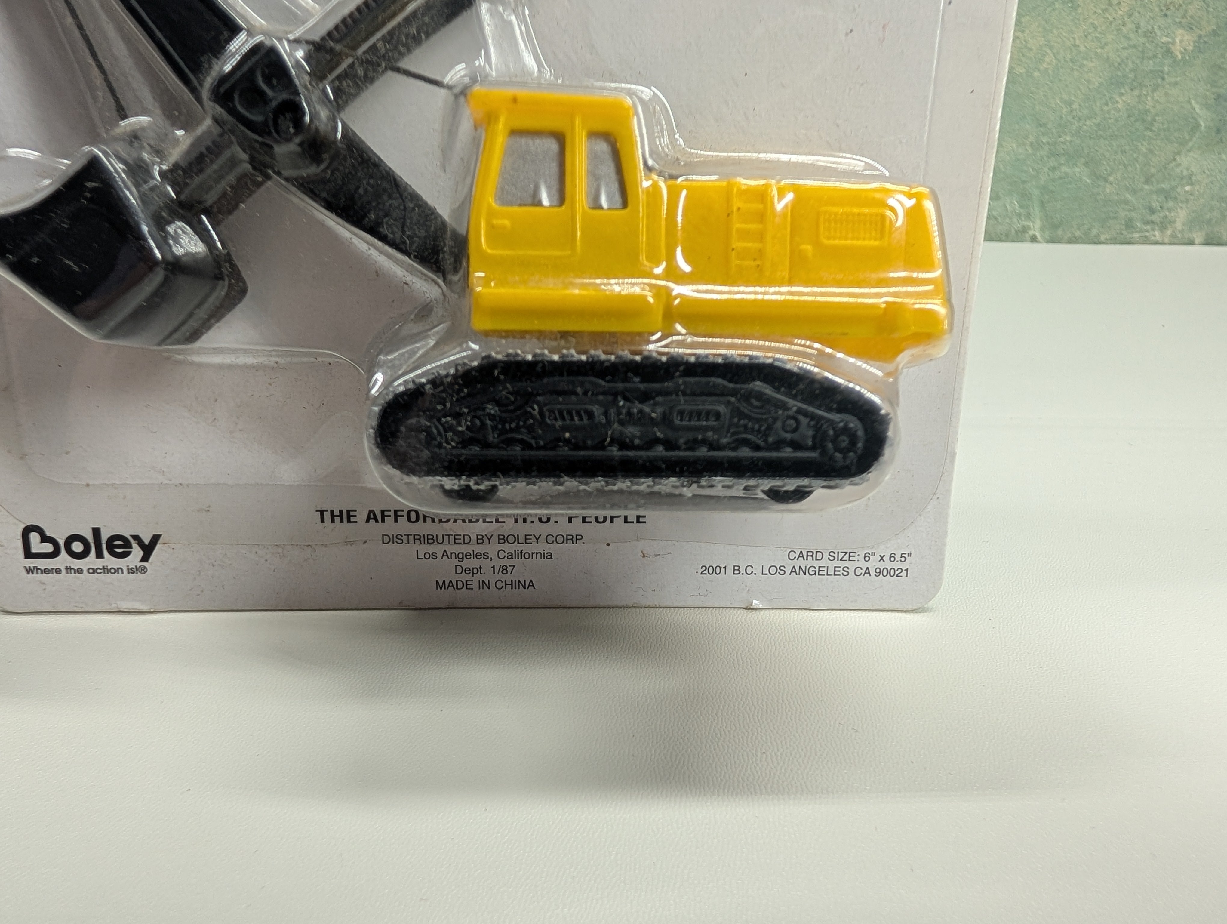 Boley 147041 HO Scale Heavy Duty Construction Shovel Yellow