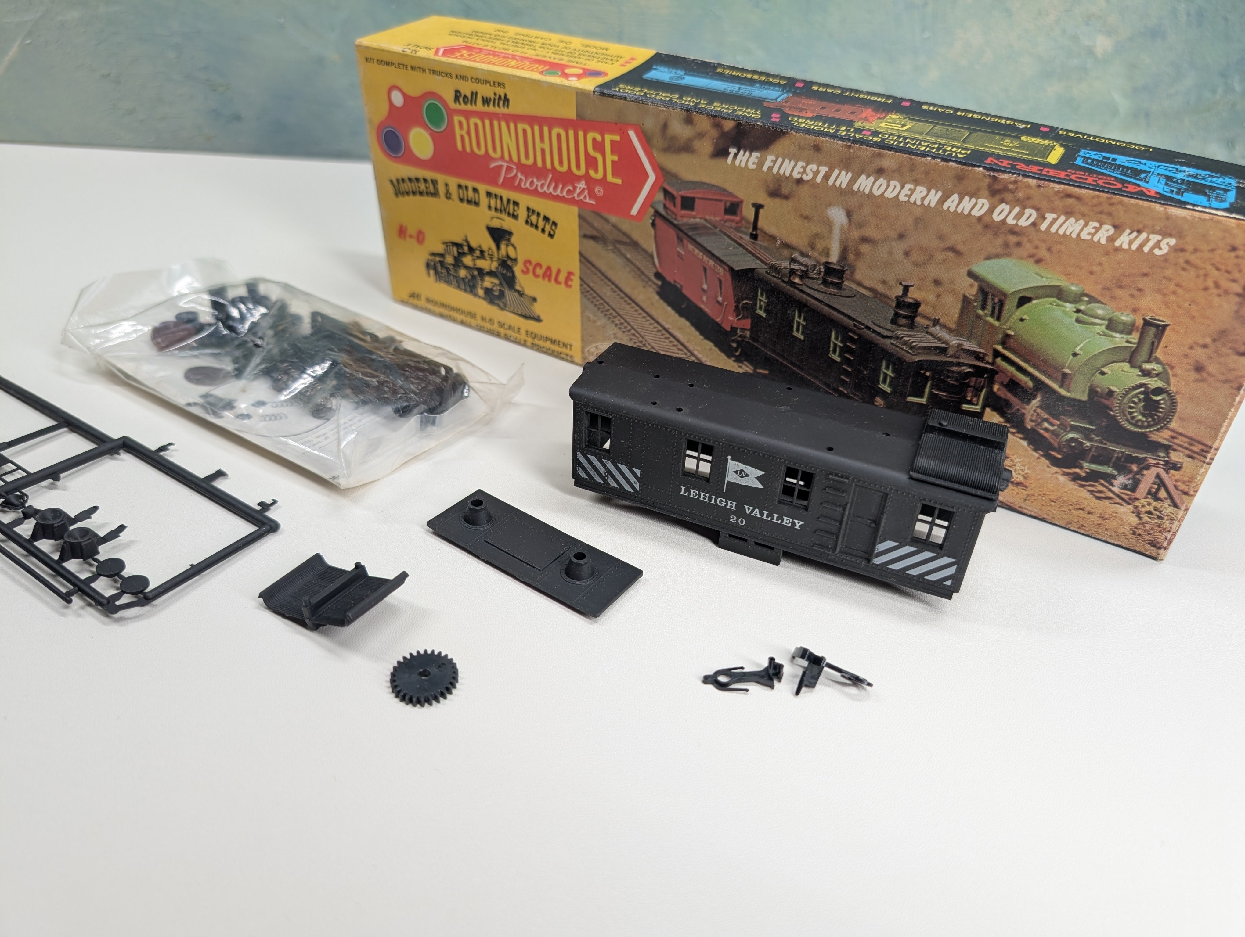 USED Roundhouse #8L-3 HO Scale Box Cab Diesel (Incomplete) Lehigh Valley #20 Incomplete KIT