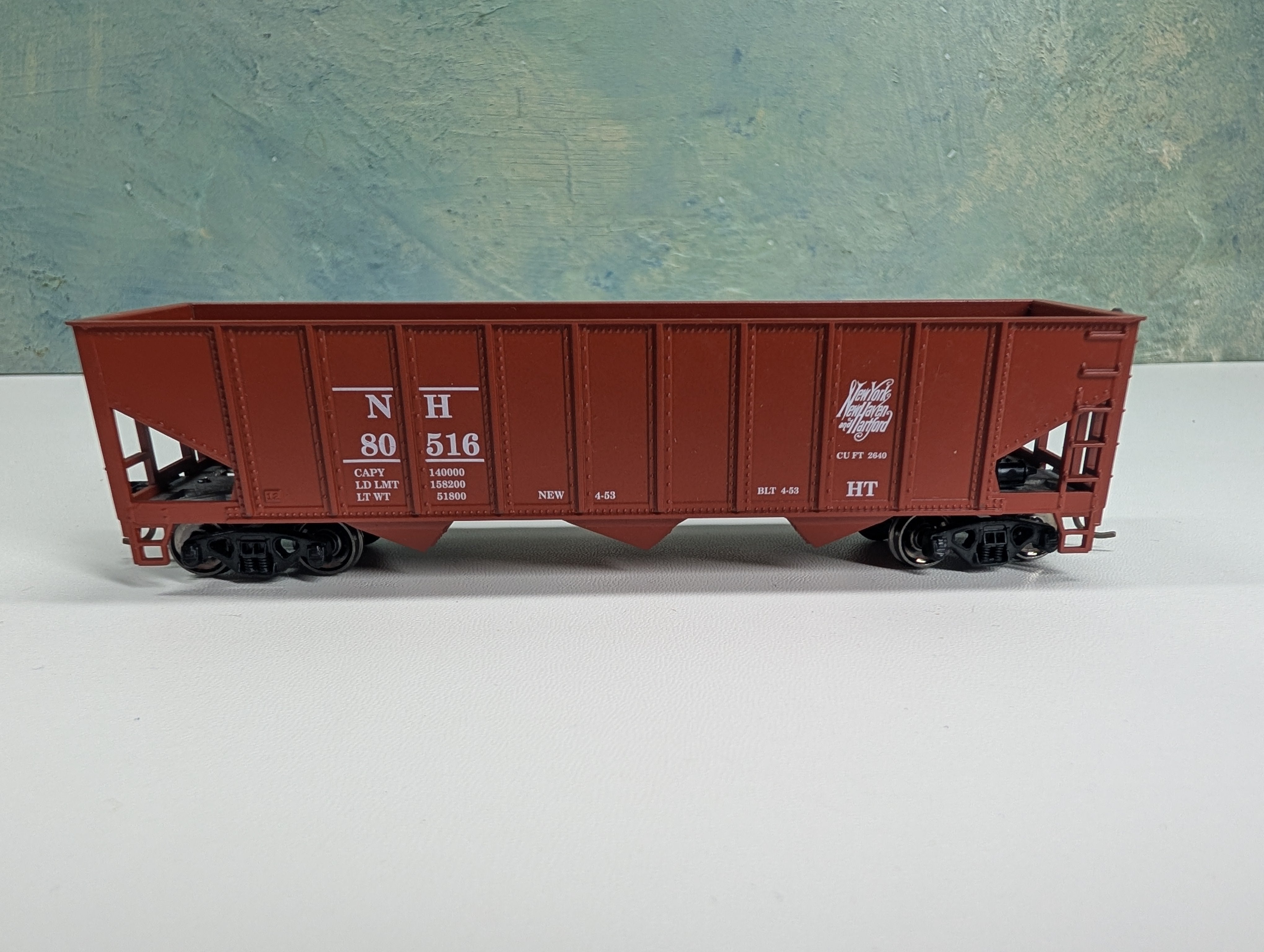 USED Roundhouse HO Scale 3-Bay Hopper New Haven NH #80516 Metal Wheels