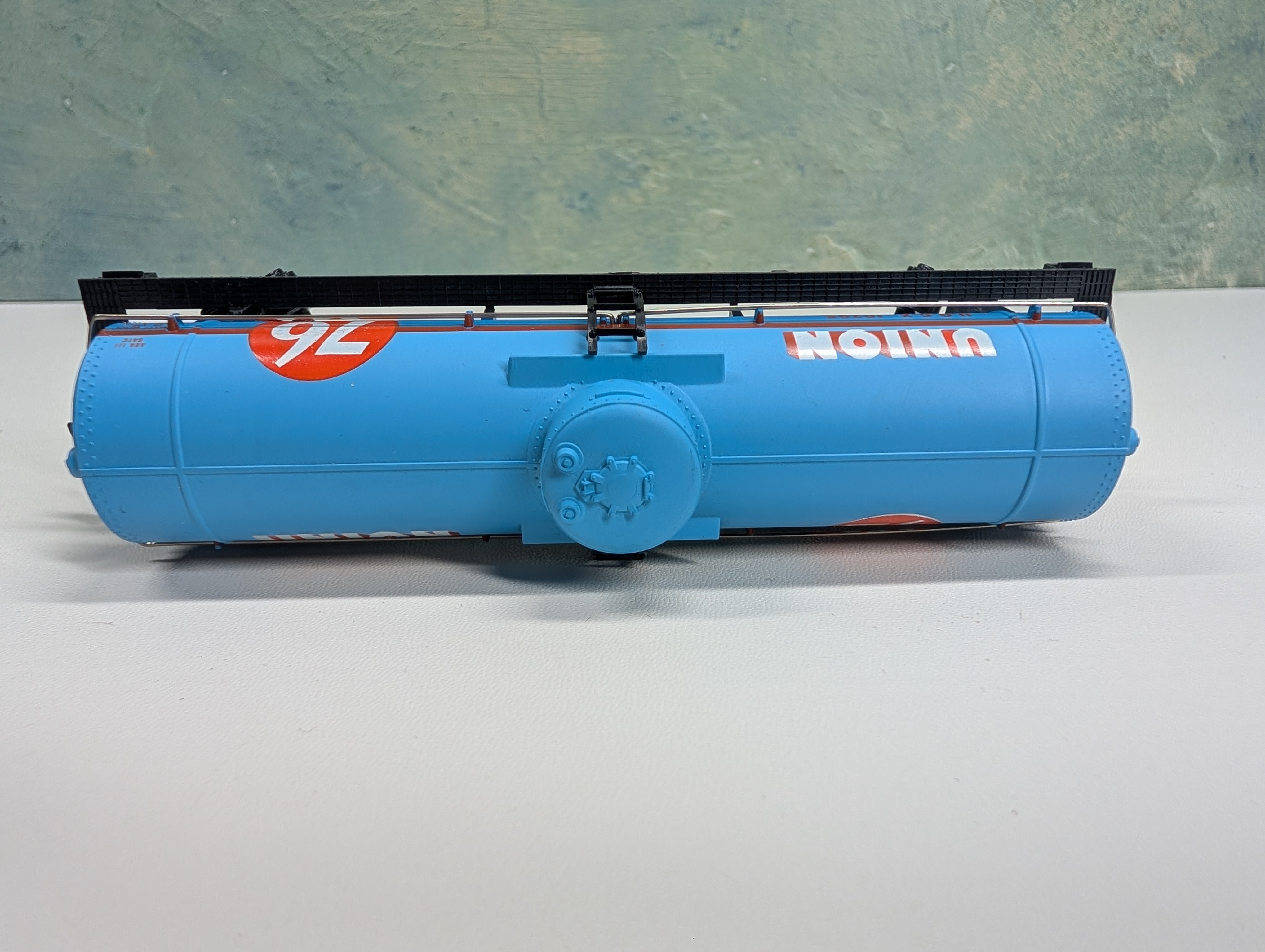 USED Pemco #3401-023 HO Scale Single Dome Tank Car Union 76 UOCX #10295