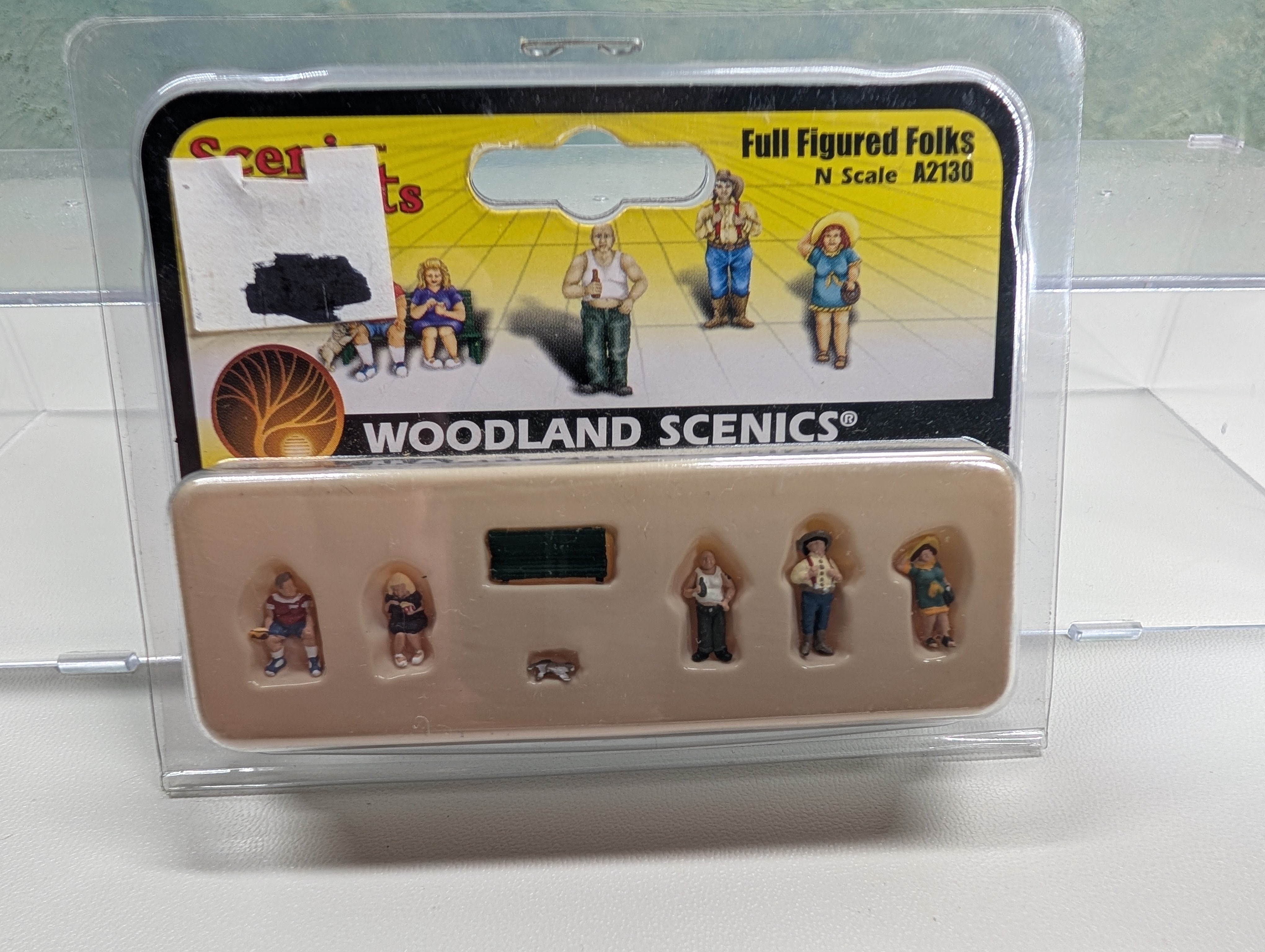 Woodland Scenics A2130 N Scale Full Figured Folks (7 pcs)
