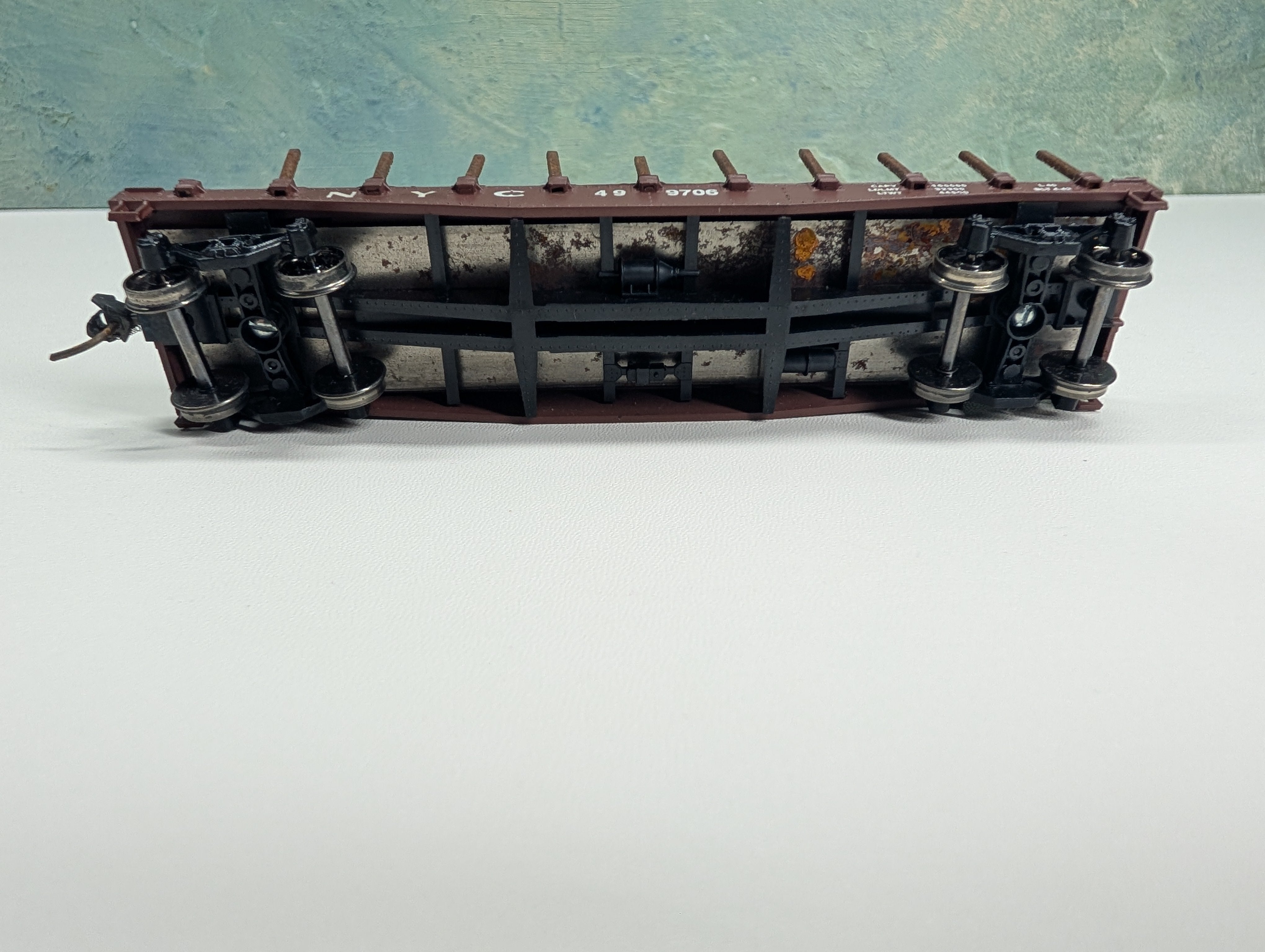 USED Athearn HO Scale Stake Flat Car w/ Lumber New York Central NYC #499706 Metal Wheels