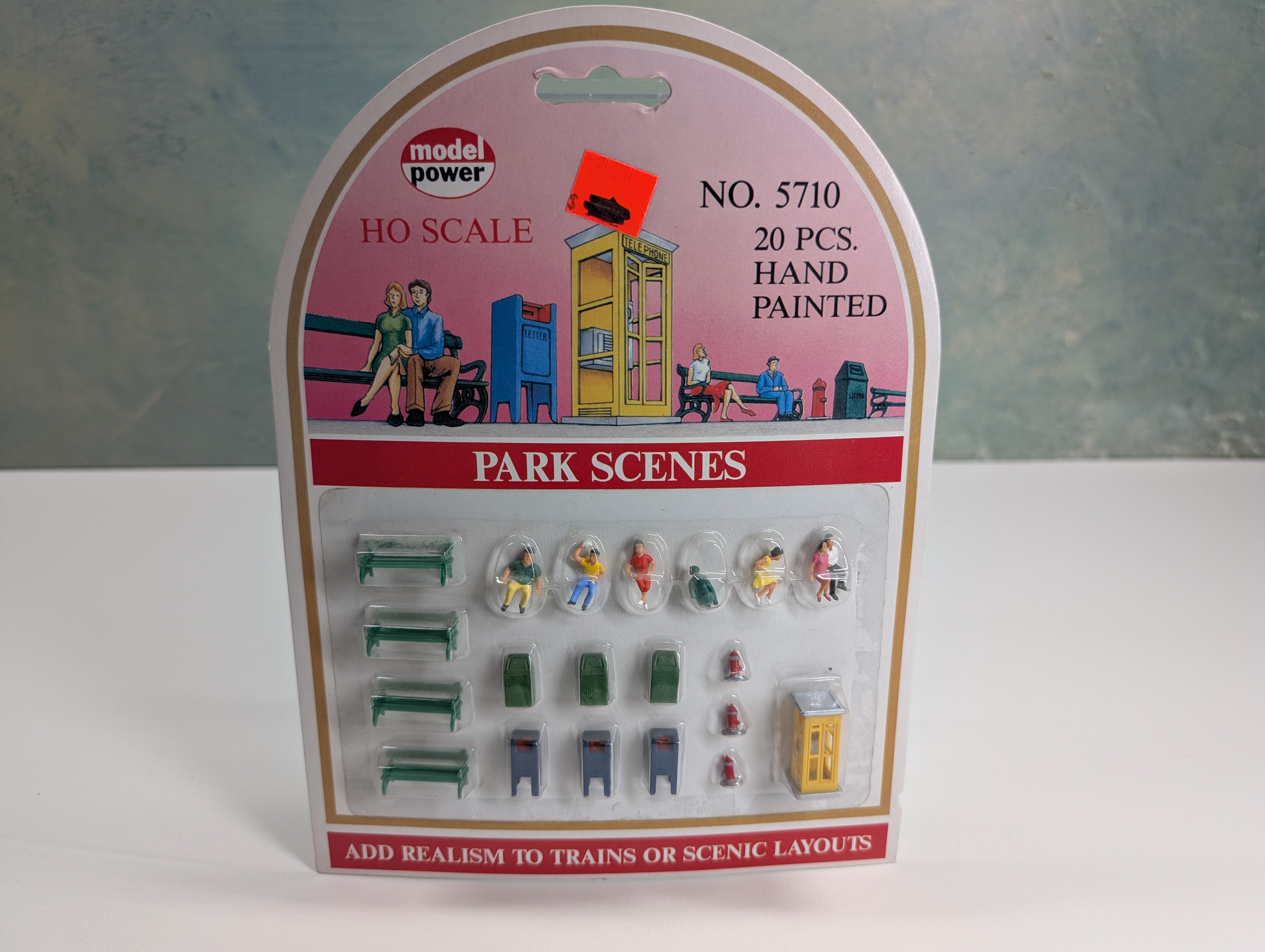 Model Power 5710 HO Scale Park Scene with People, Benches and more (20 pcs)