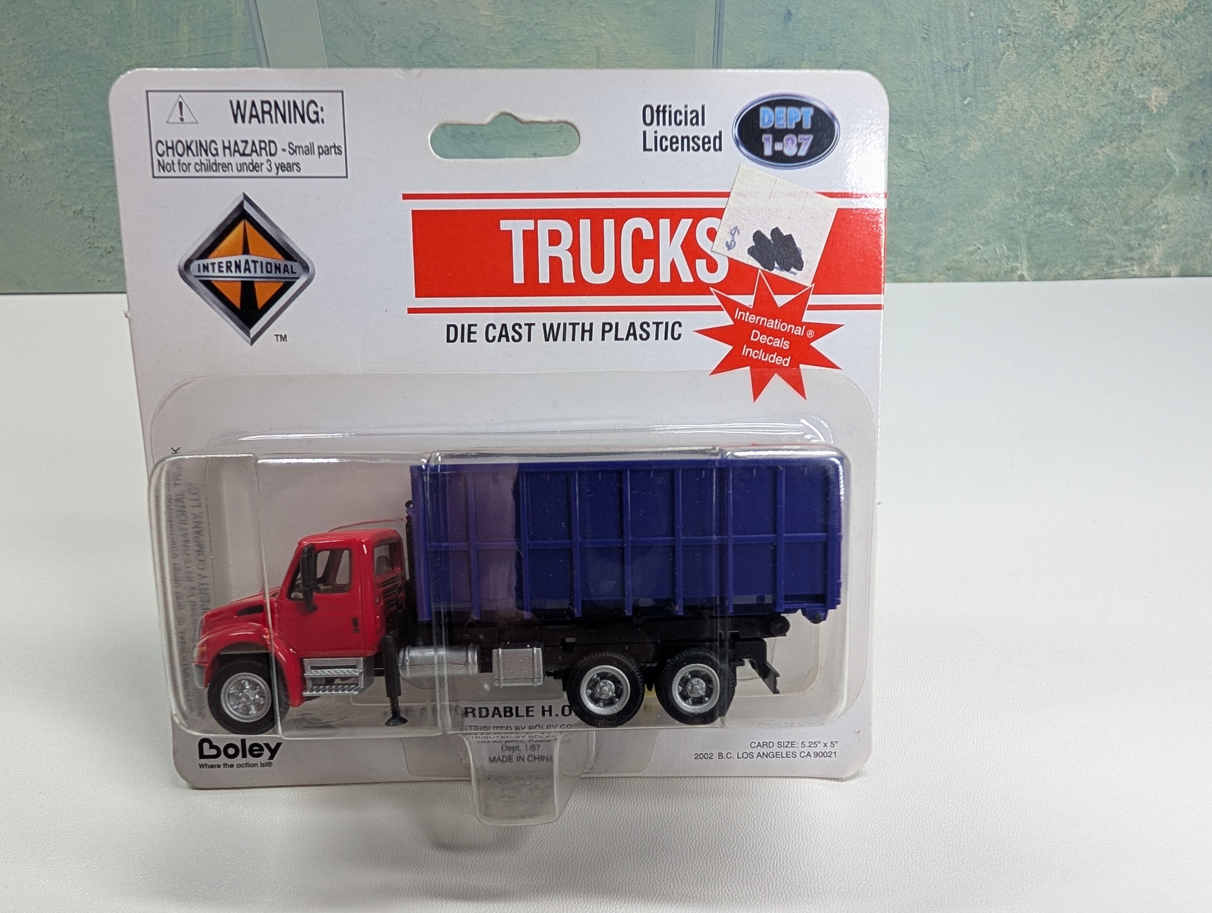 Boley HO Scale International Roll Off Dump Truck Red Cab