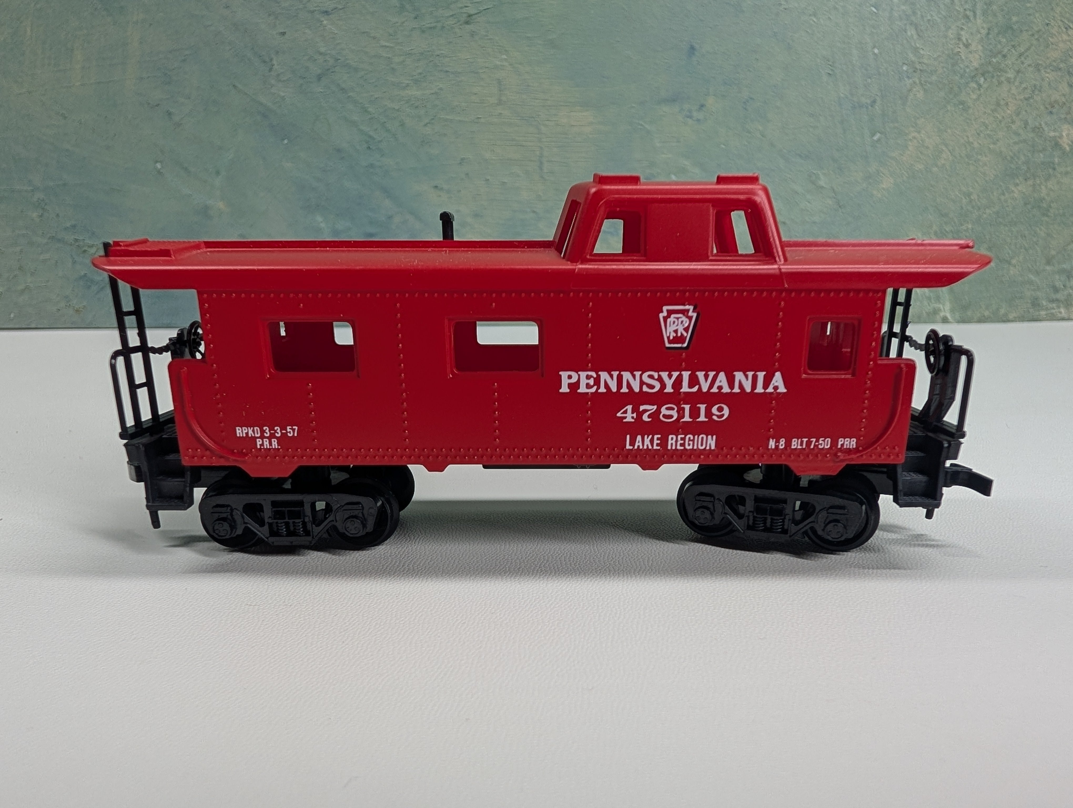 USED IHC HO Scale Caboose Pennsylvania #478119 Lake Region