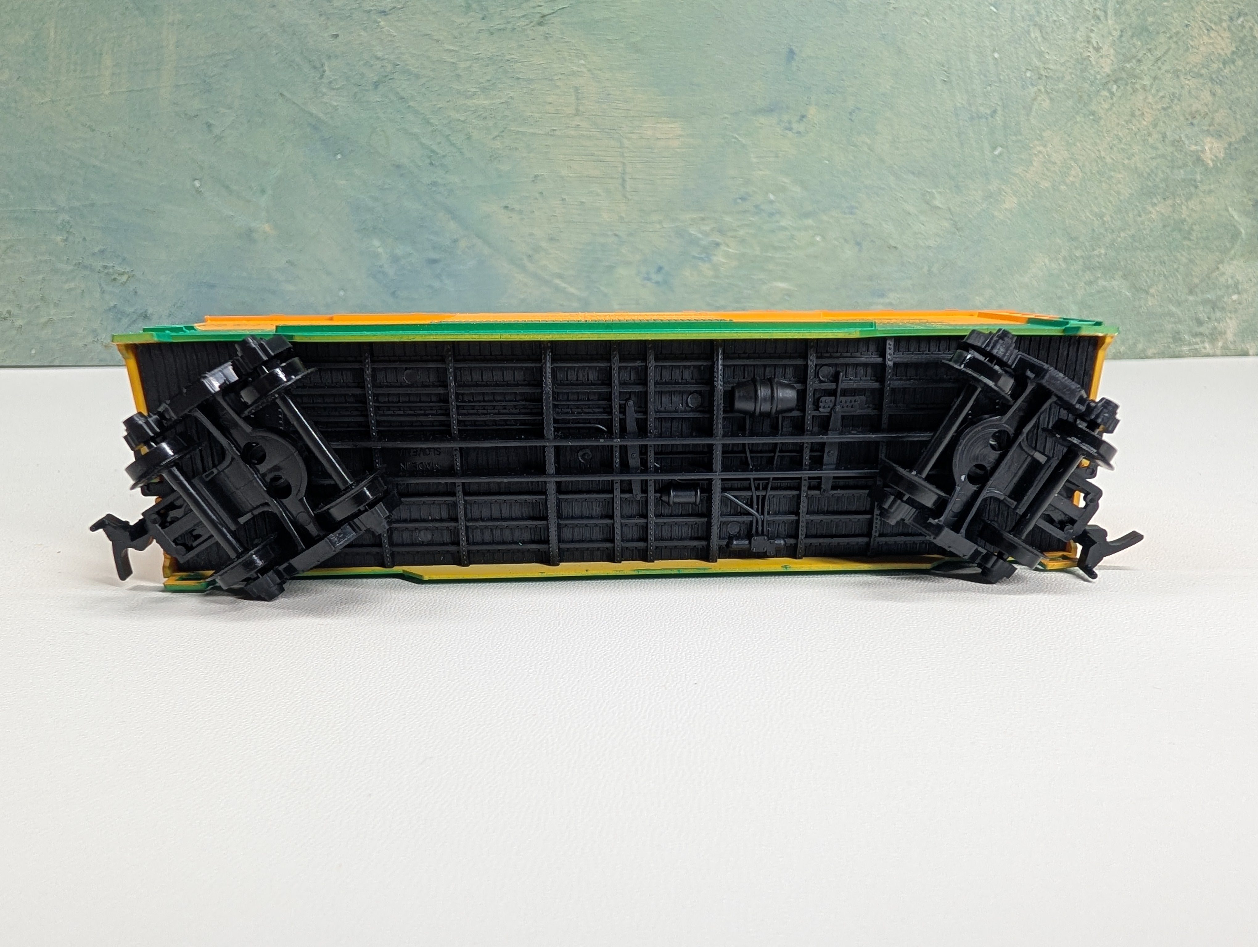 USED IHC HO Scale Wood Box Car Rutland #100