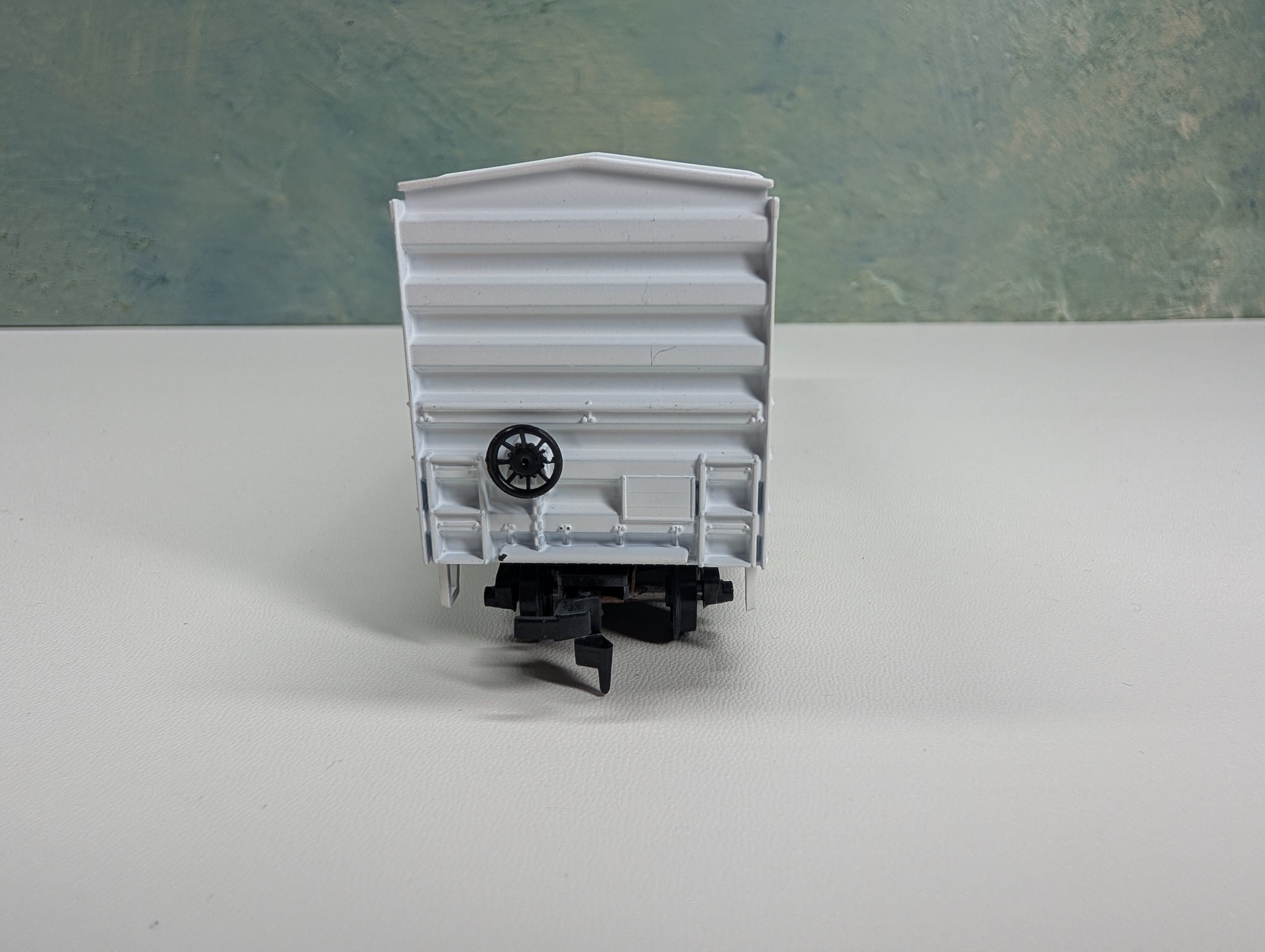 USED Athearn HO Scale 50' Box Car McCloud River Railroad MR #2098 Bev-Bel