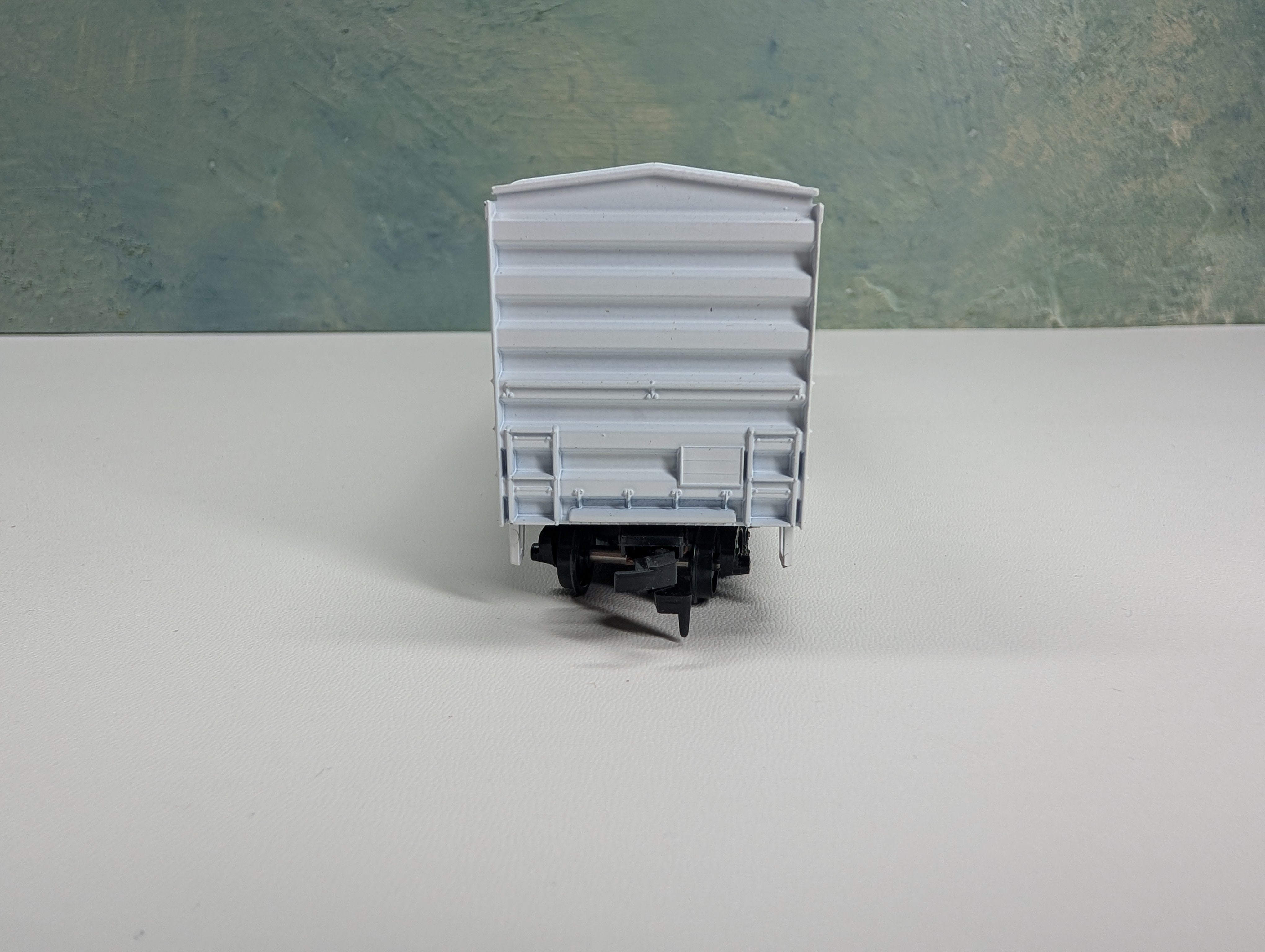 USED Athearn HO Scale 50' Box Car McCloud River Railroad MR #2098 Bev-Bel