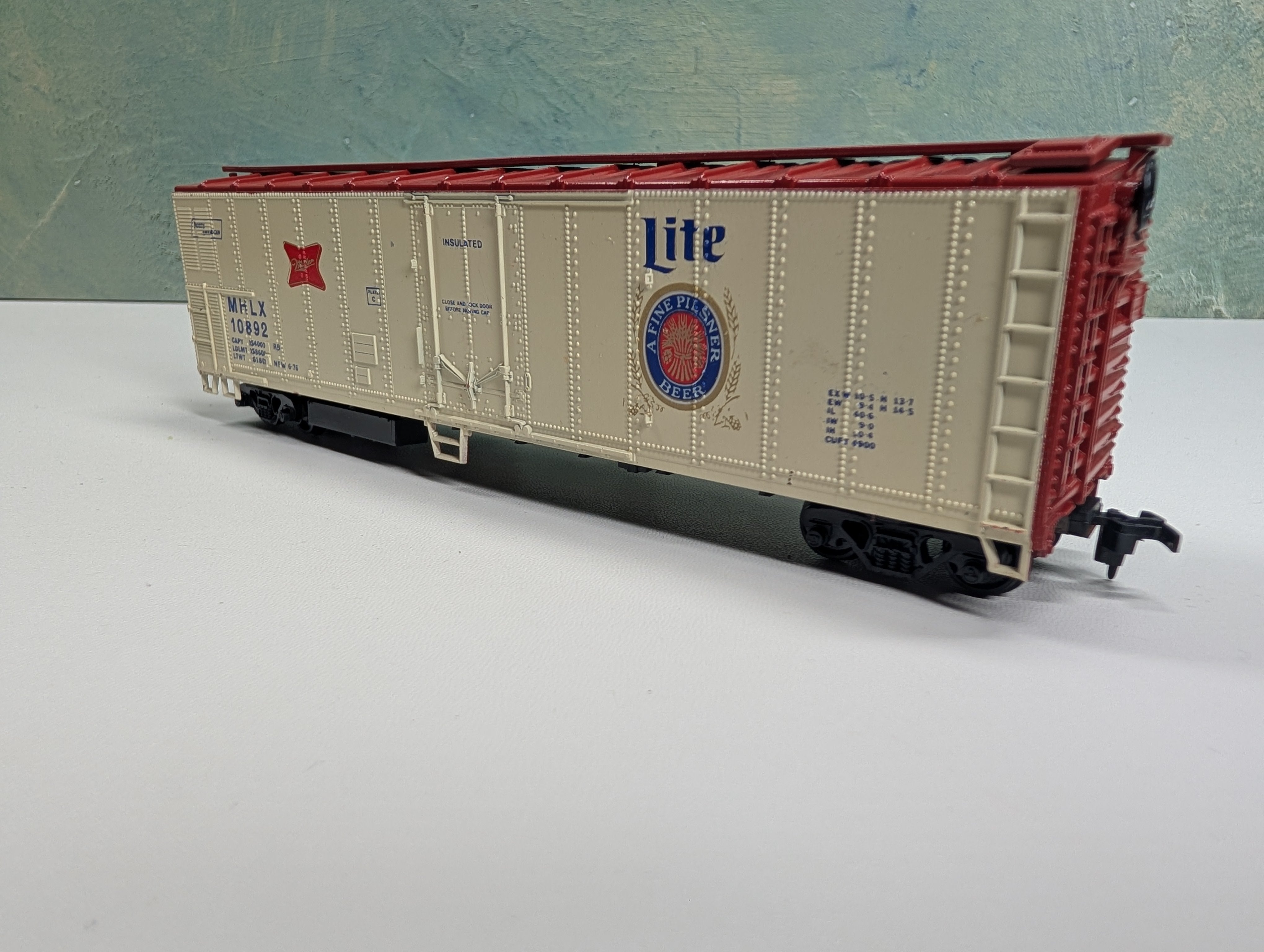 USED Athearn HO Scale 50' Billboard Beer Car Miller Lite MHLX #10892