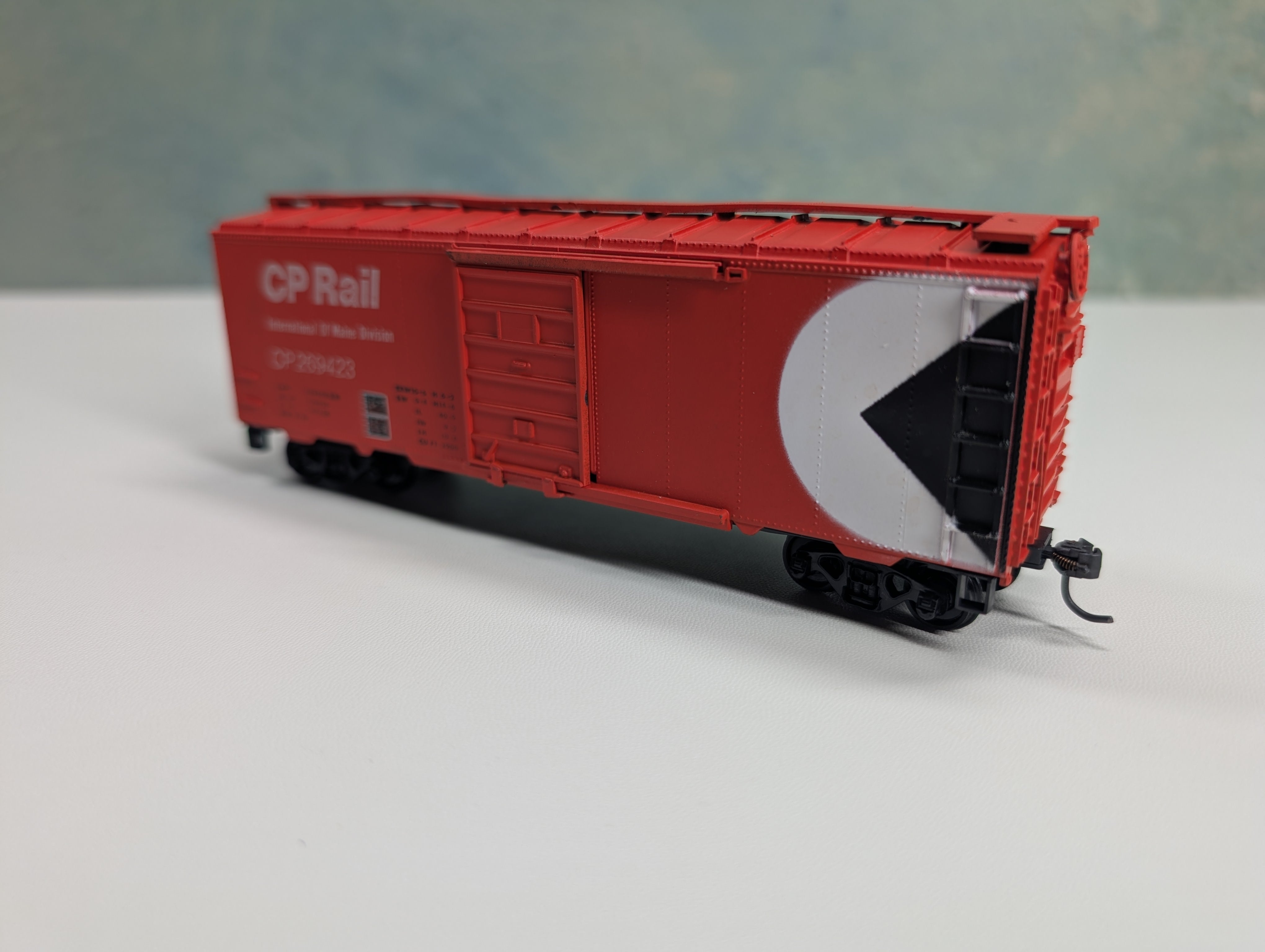 USED Roundhouse HO Scale 40' Box Car CP Rail #269423