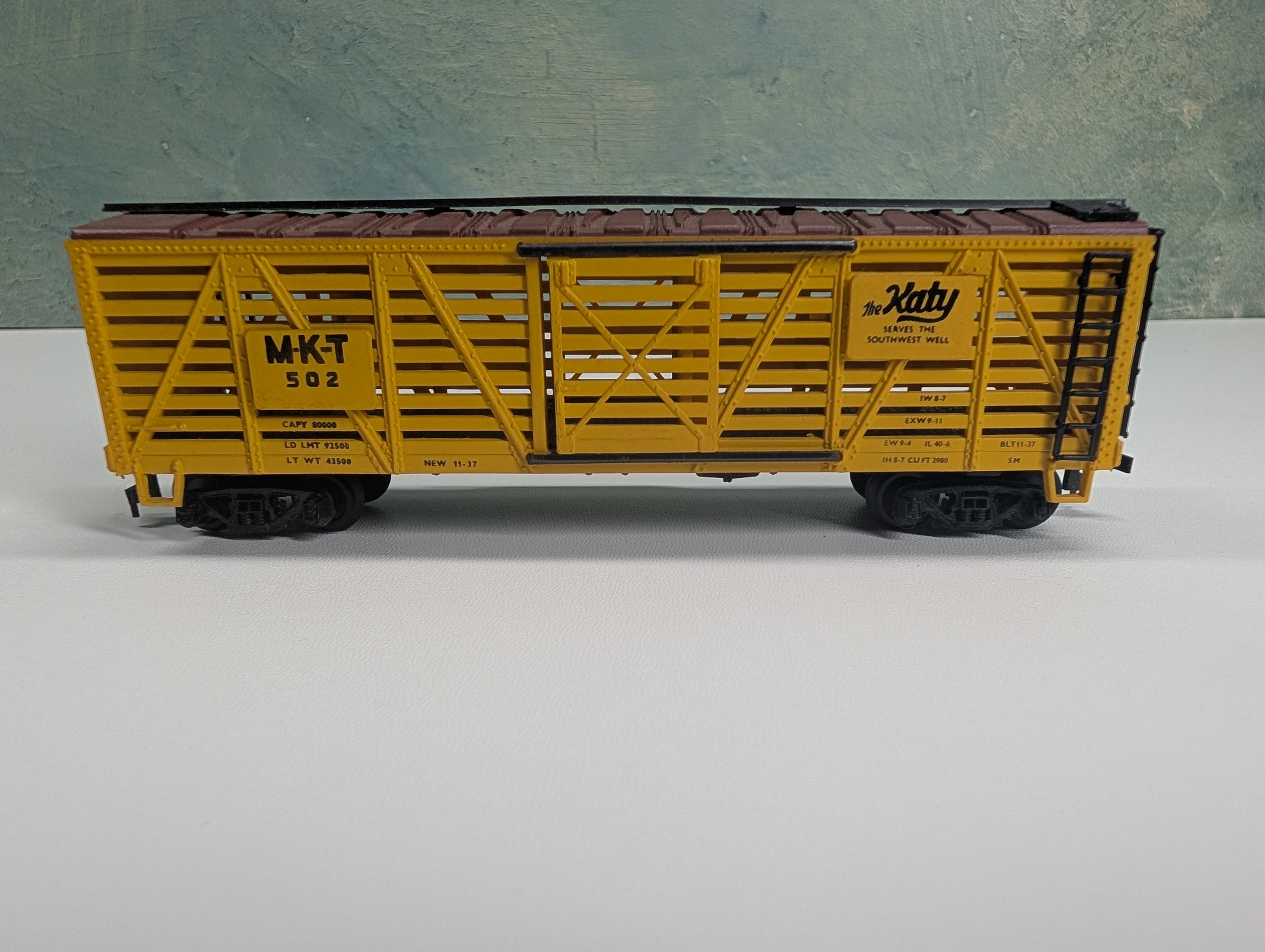 USED HO Scale Stock Car MKT #502