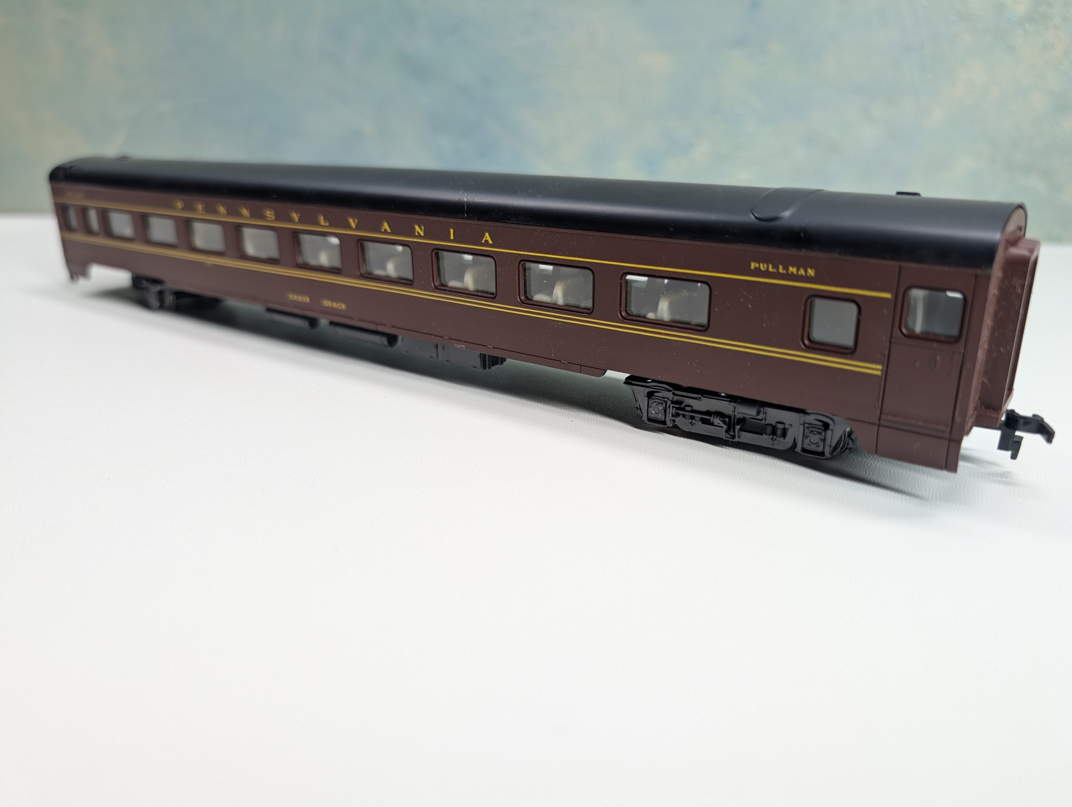 USED Rivarossi HO Scale Pullman Passenger Car Pennsylvania Chair Coach