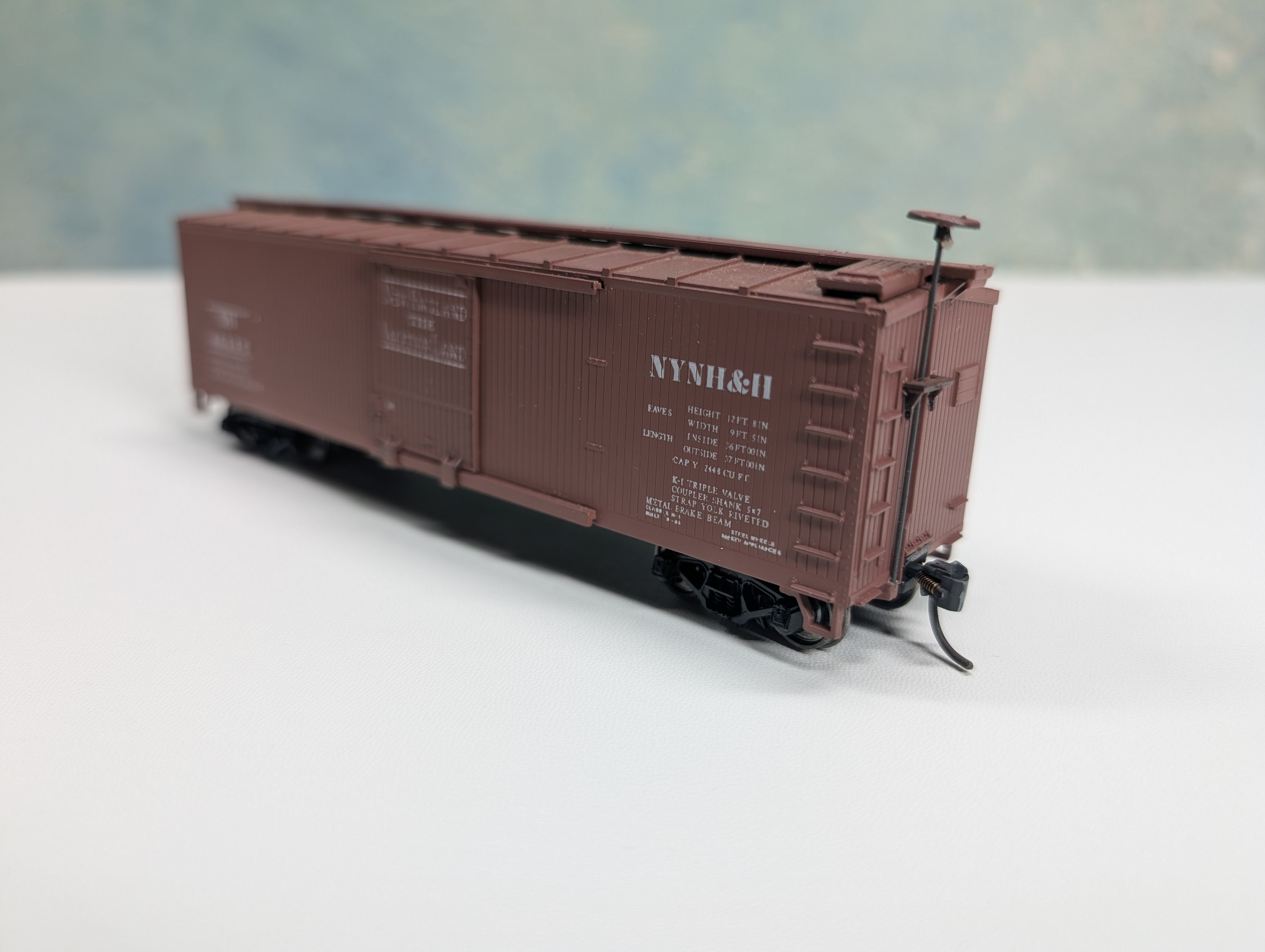 USED TRAIN MINIATURE HO Scale Wood Box Car NYNH&H NH #86442 Metal Wheels