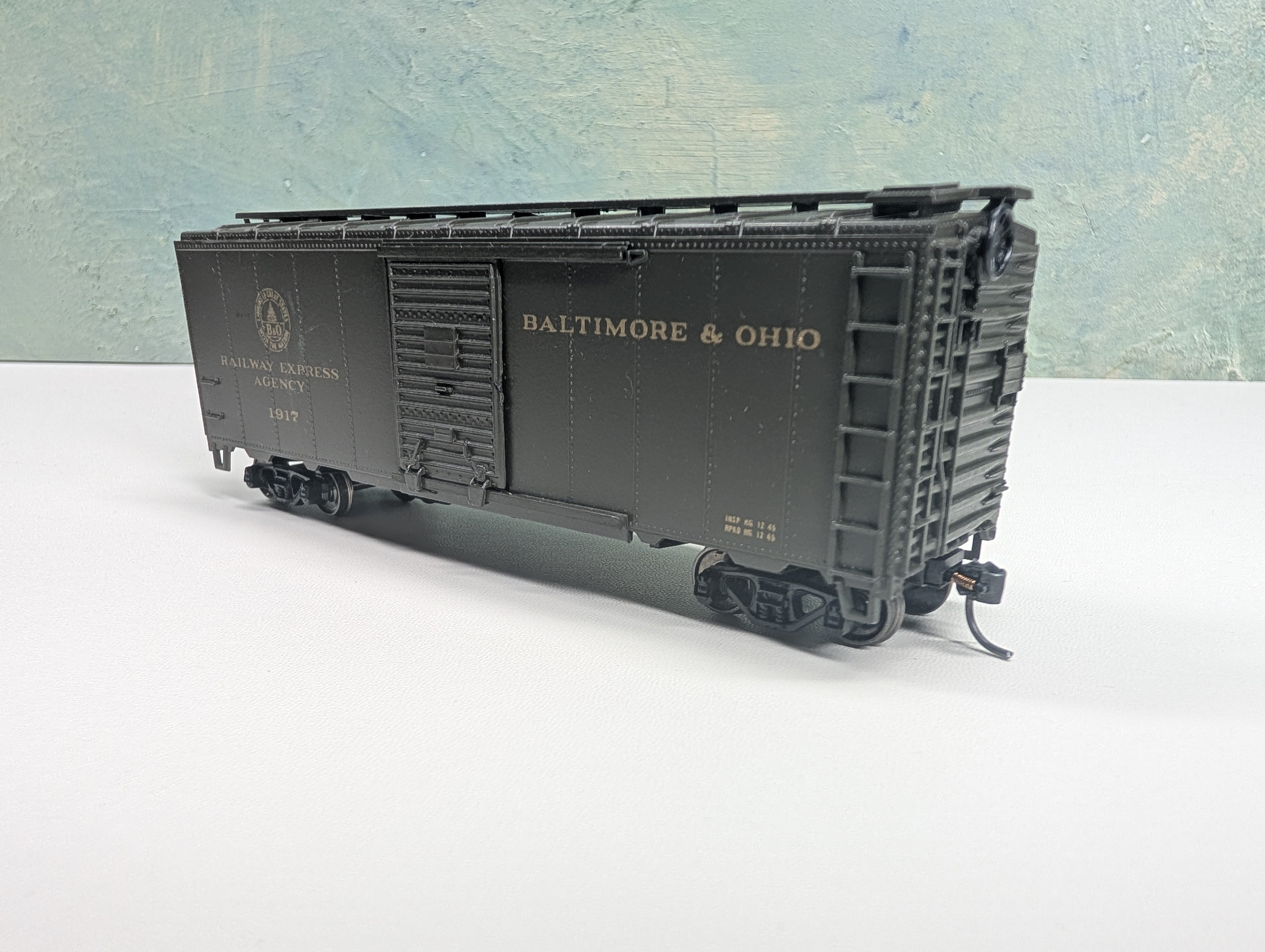 USED Athearn HO Scale 40' Box Car Baltimore and Ohio #1917 Metal Wheels