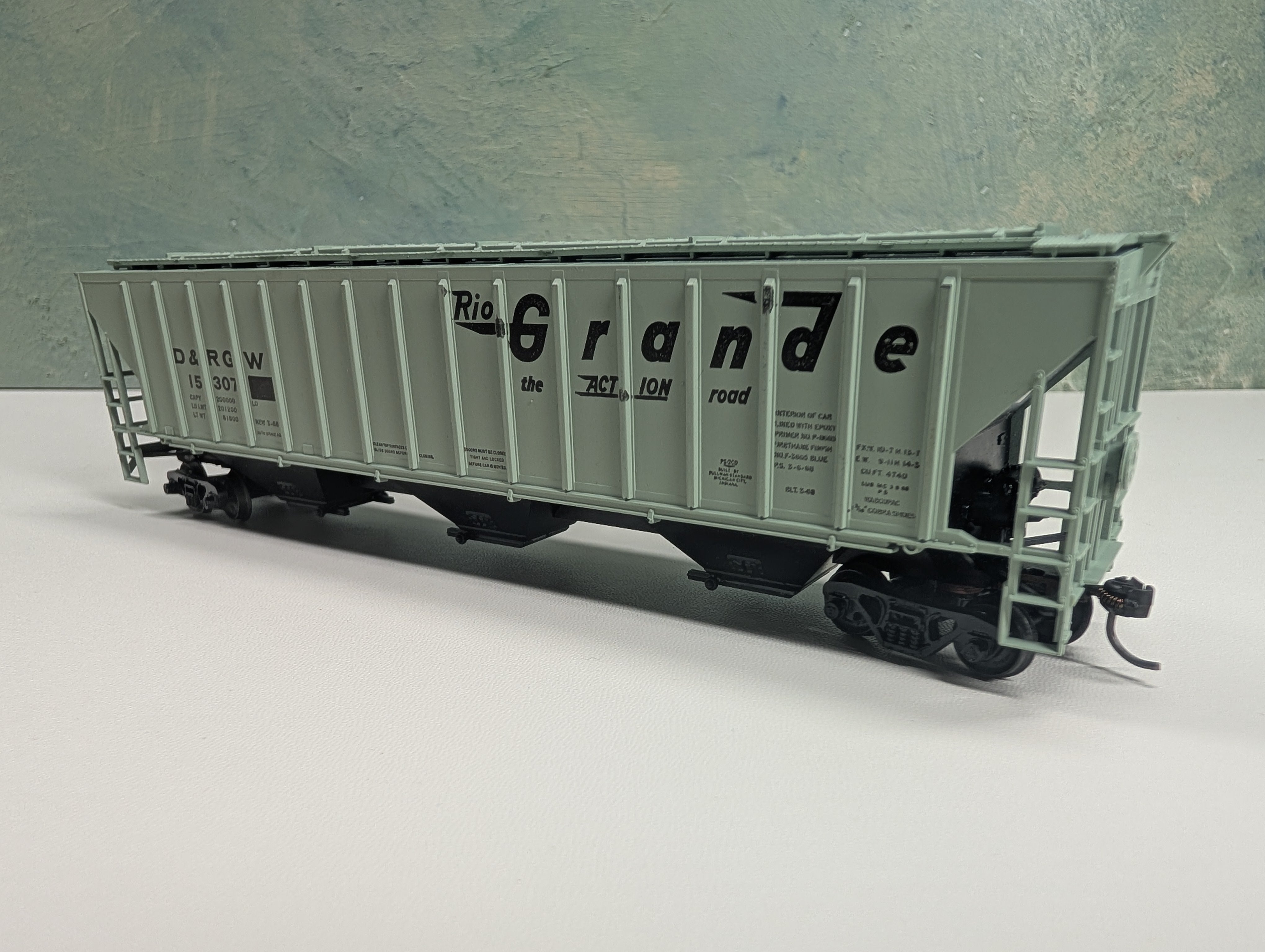 USED Athearn HO Scale 3 Bay Covered Hopper Rion Grande D&RGW #15307