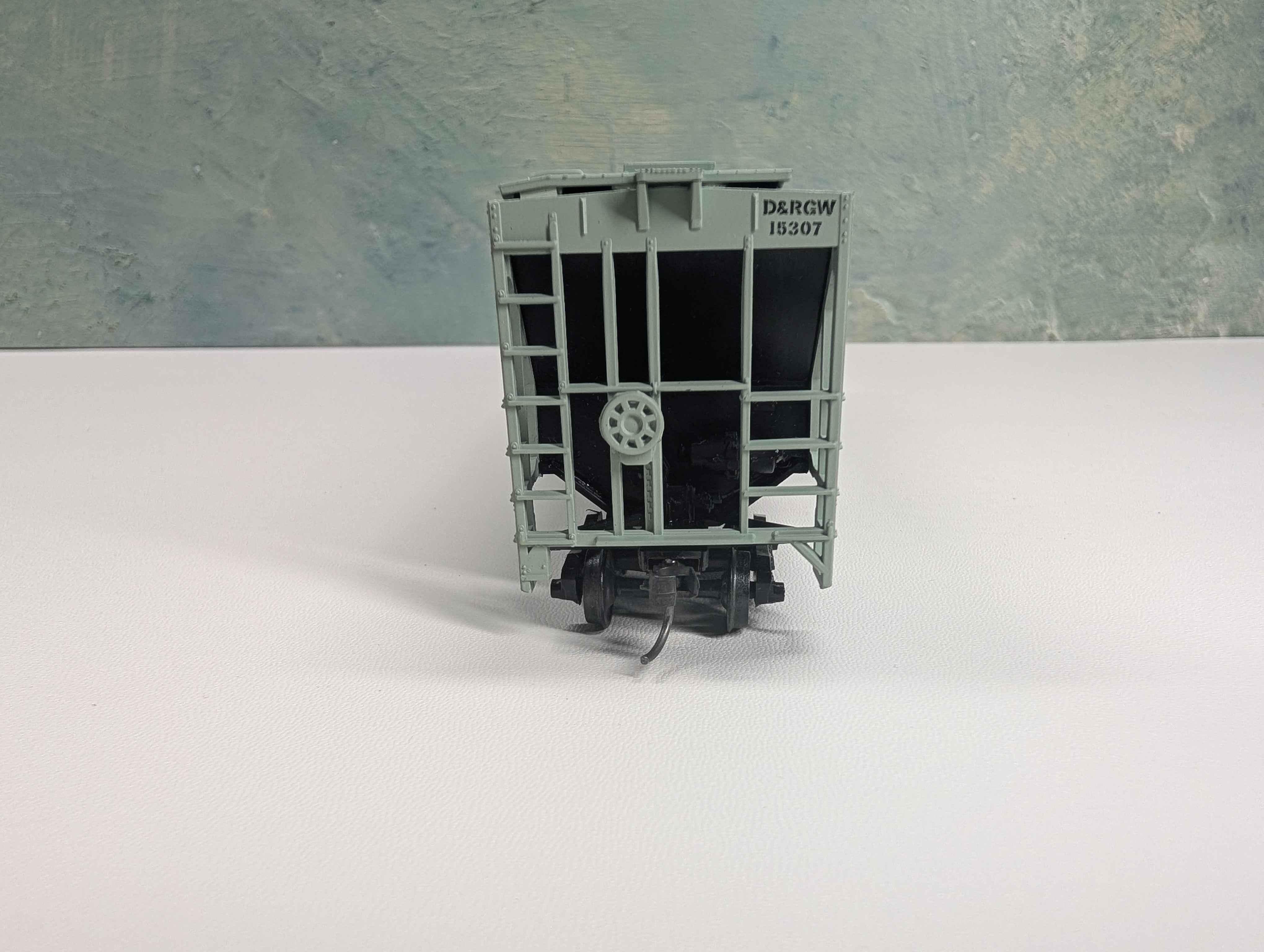 USED Athearn HO Scale 3 Bay Covered Hopper Rion Grande D&RGW #15307