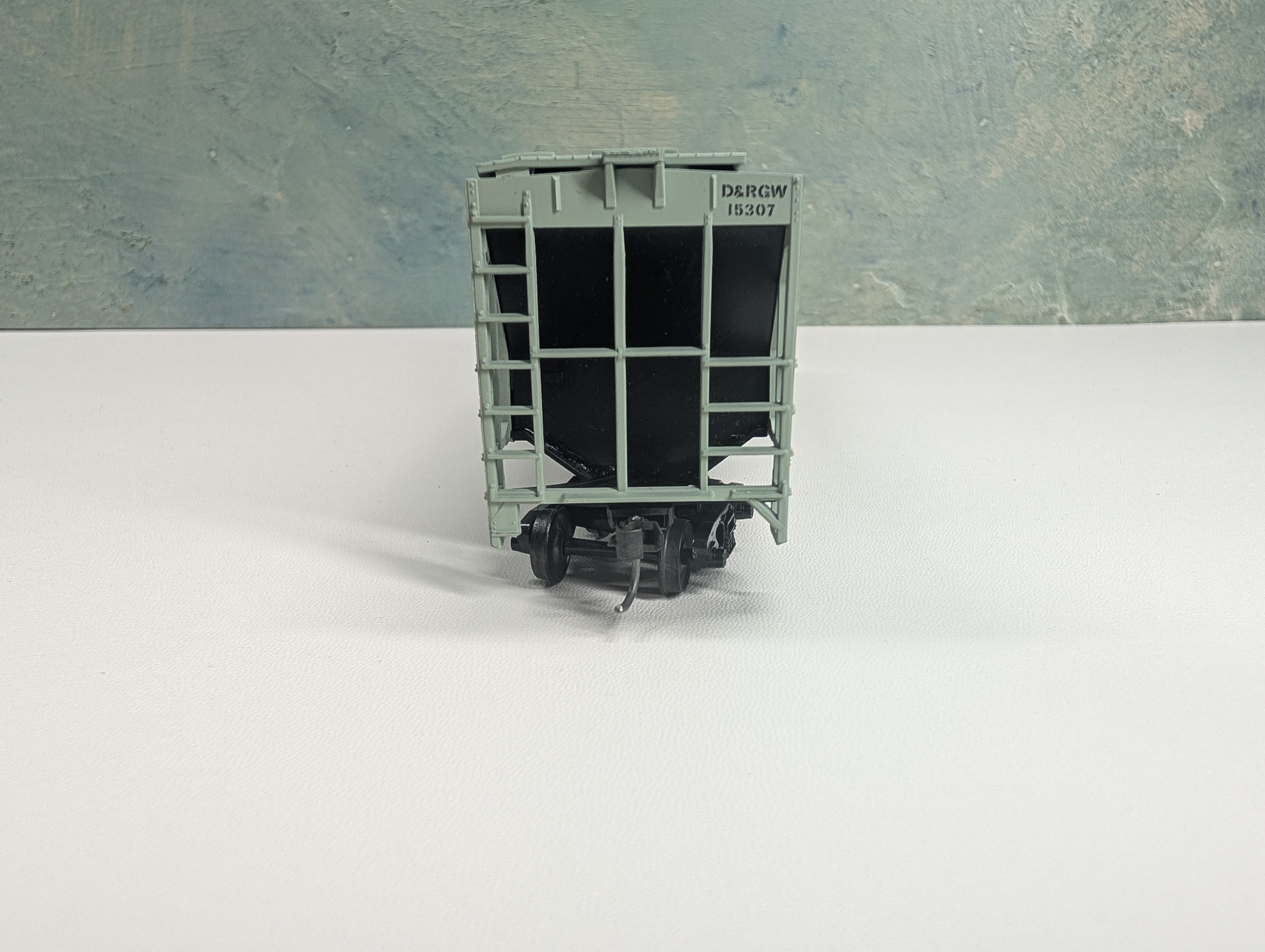 USED Athearn HO Scale 3 Bay Covered Hopper Rion Grande D&RGW #15307