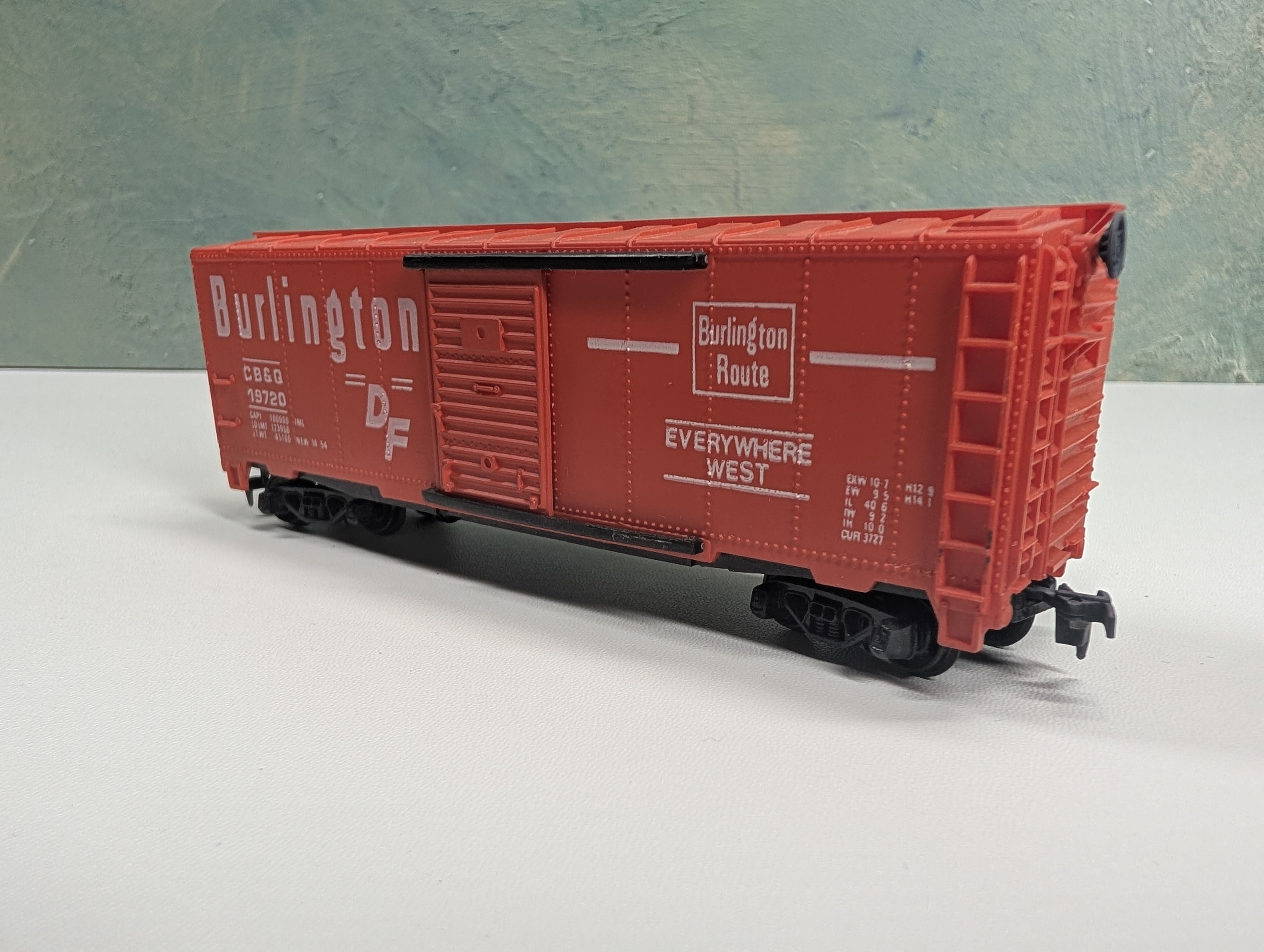 USED Tyco HO Scale 40' Box Car Burlington CB&Q #19720