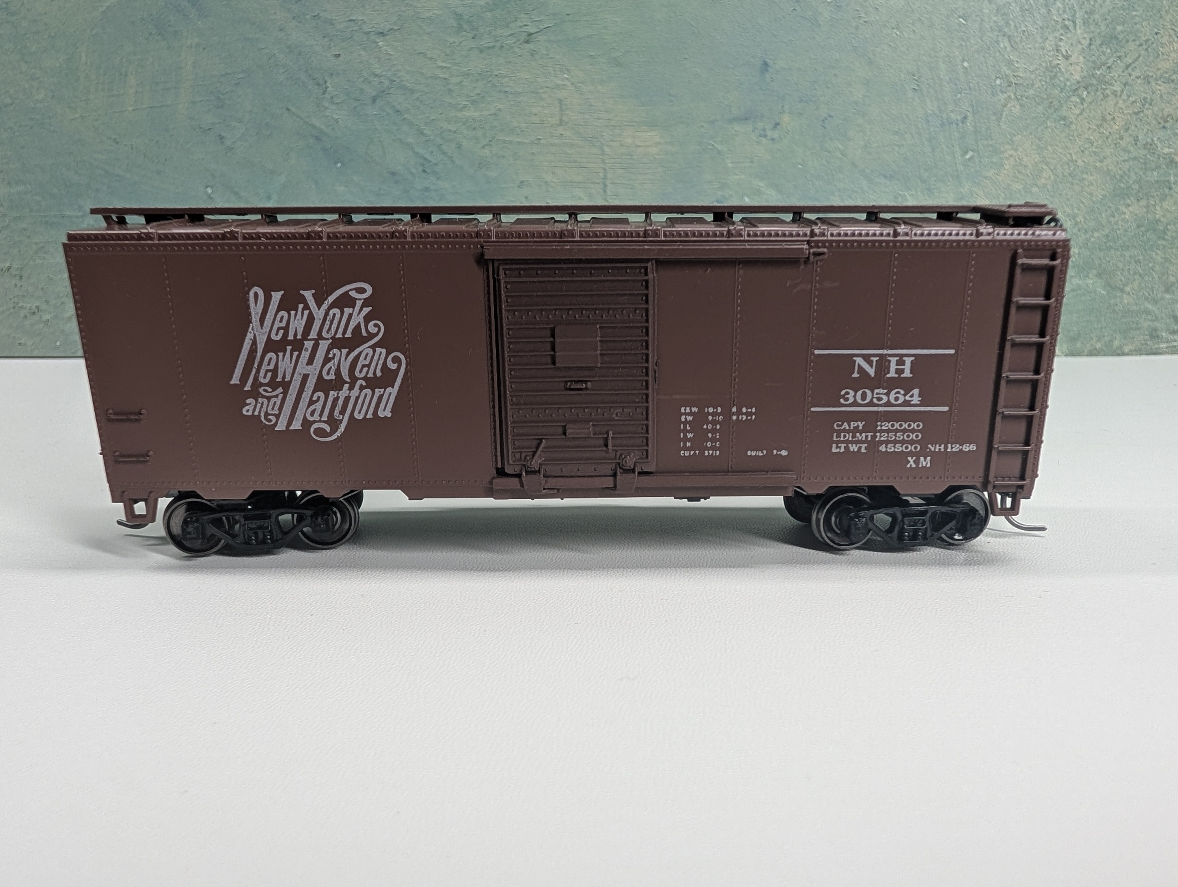 USED Athearn HO Scale 40' Box Car New Haven NH #30564 Metal Wheels
