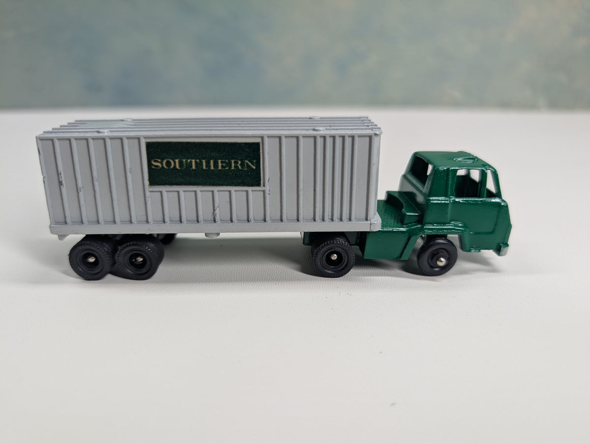 USED Lionel HO Scale Metal Trailer and Cab Southern