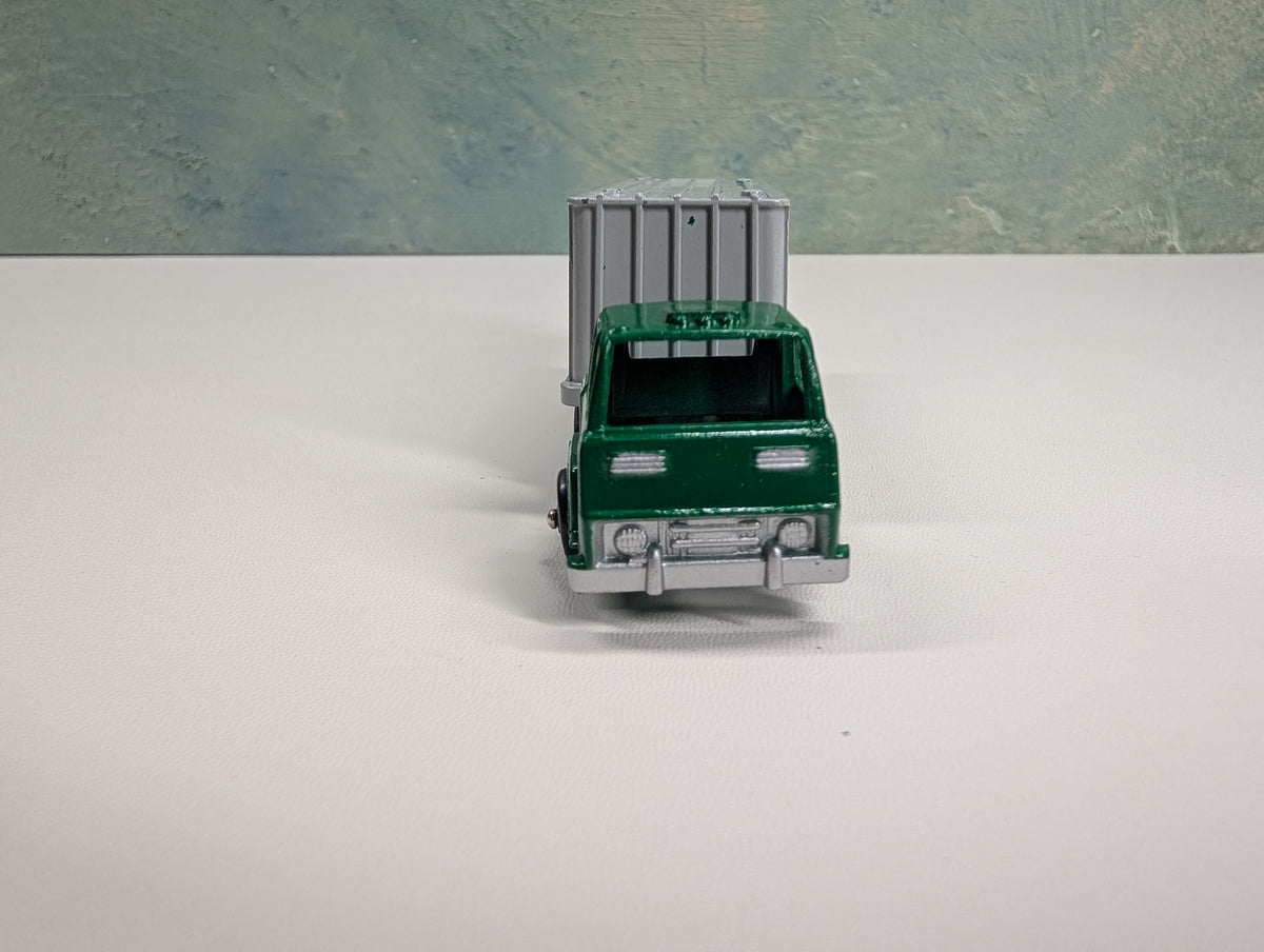 USED Lionel HO Scale Metal Trailer and Cab Southern