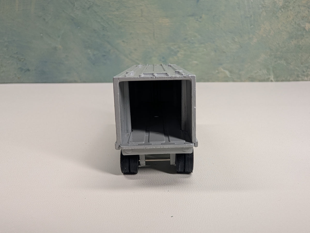 USED Lionel HO Scale Metal Trailer and Cab Southern