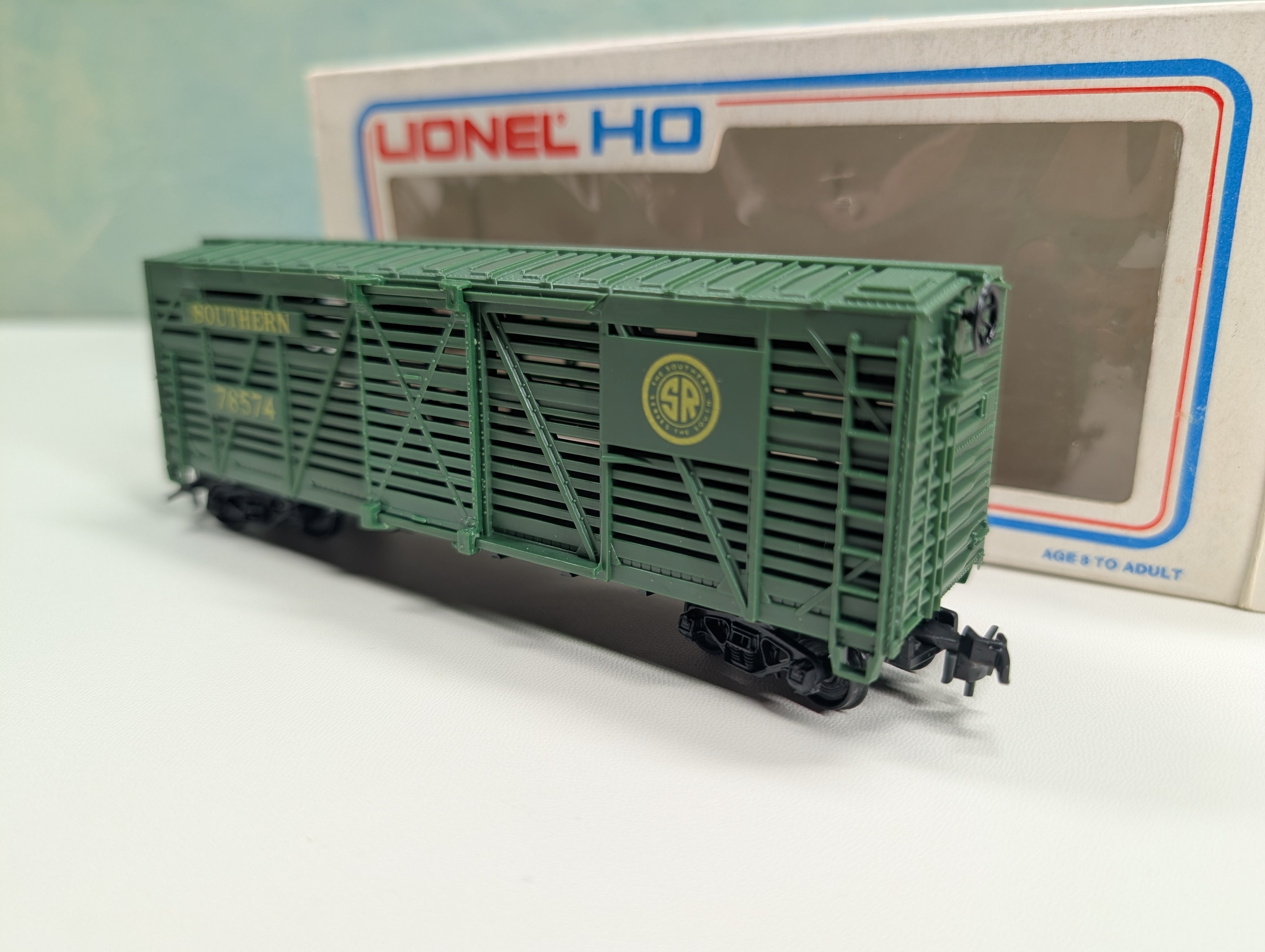 USED Lionel HO Scale Stock Car Southern #78574