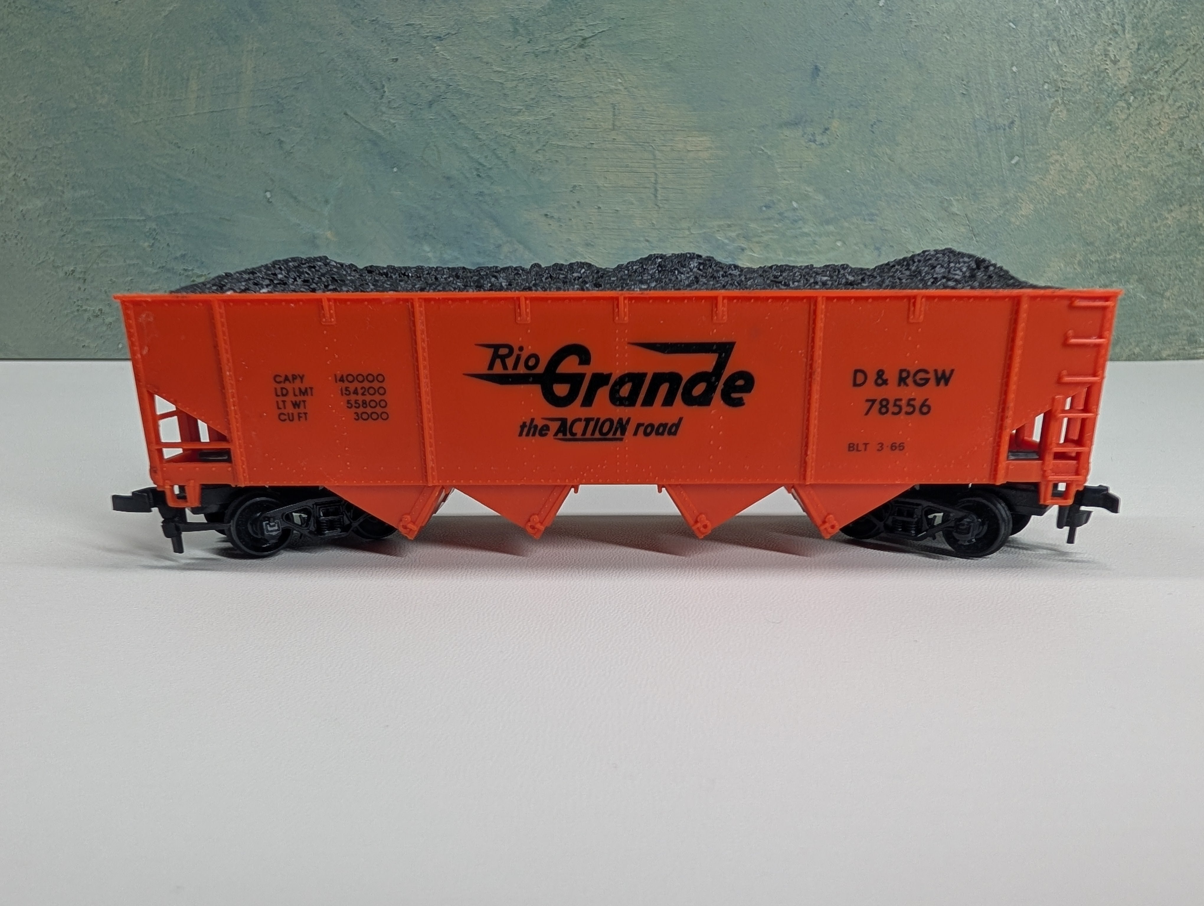 USED Lionel HO Scale 4 Bay Hopper Rio Grande D&RGW #78556