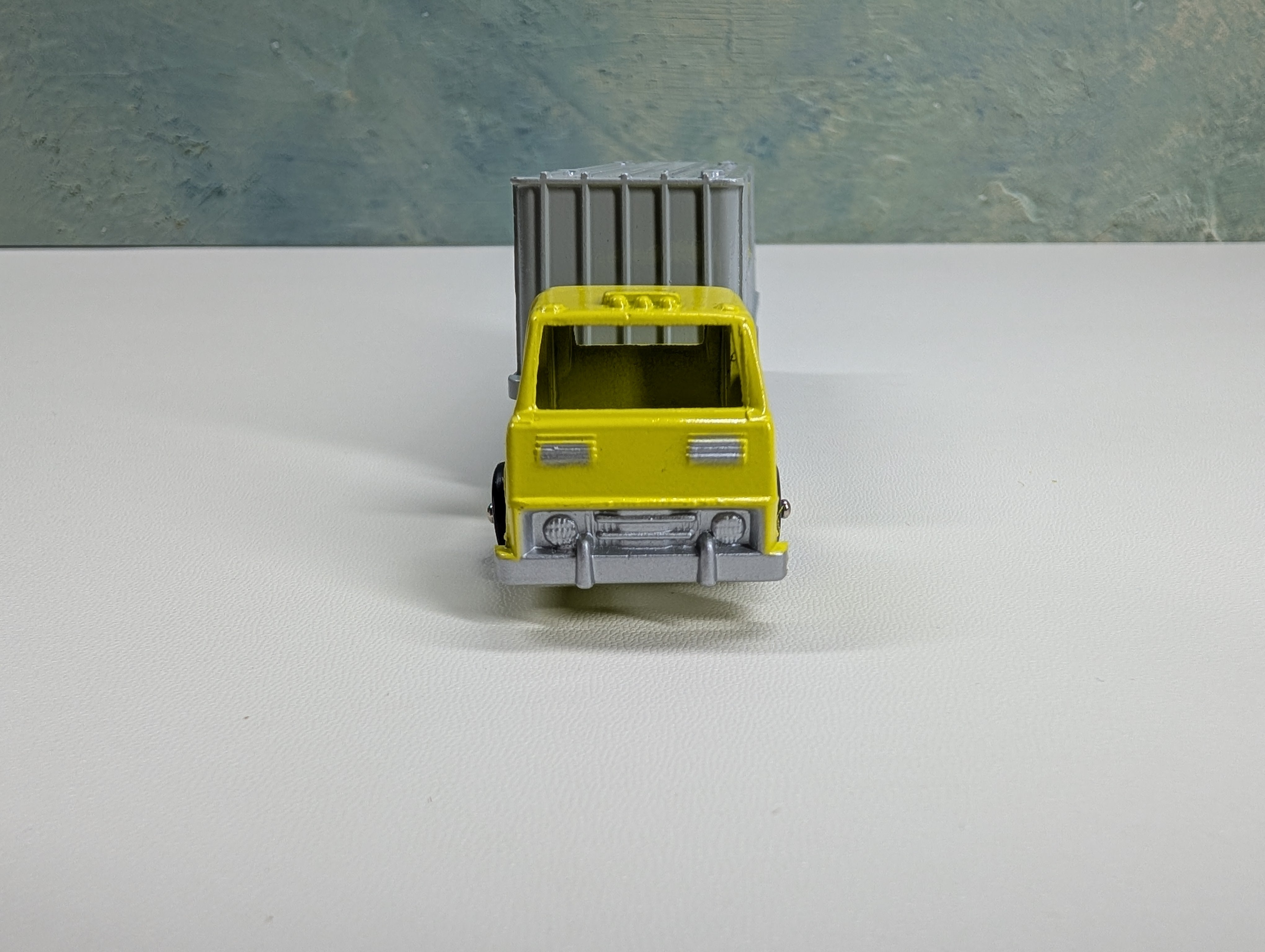 USED Lionel HO Scale Metal Trailer and Cab Union Pacific