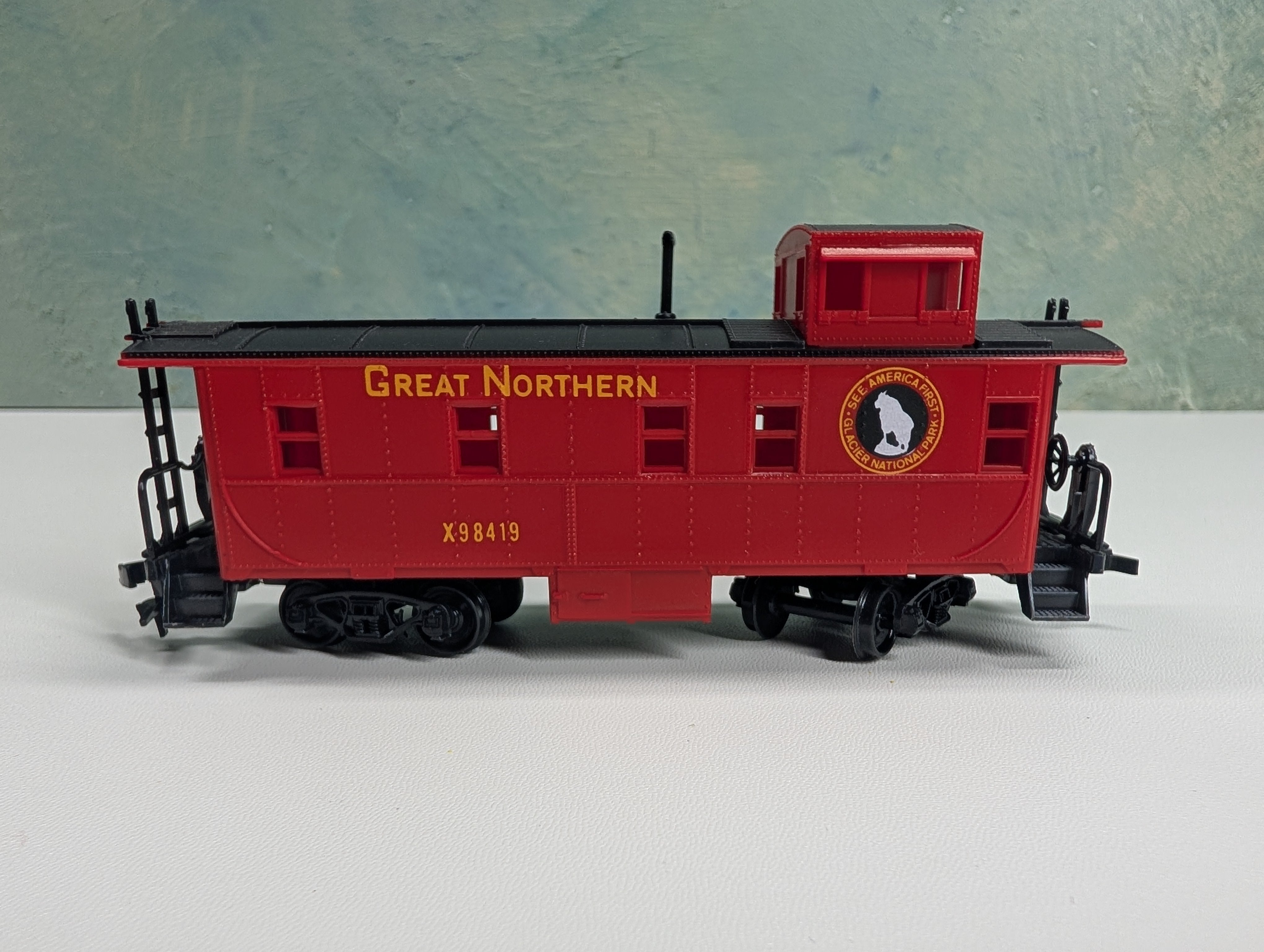 USED Lionel HO Scale Caboose Great Northern #X98419