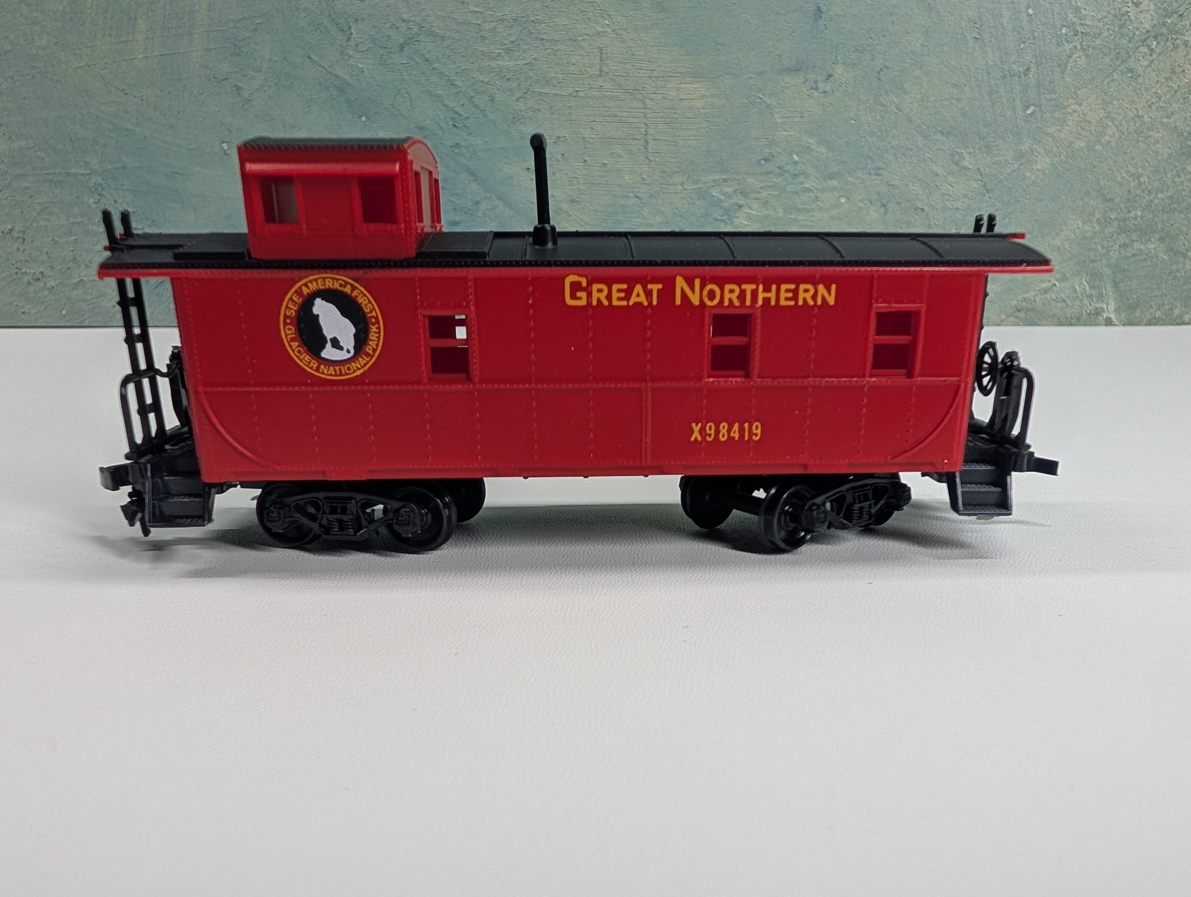 USED Lionel HO Scale Caboose Great Northern #X98419