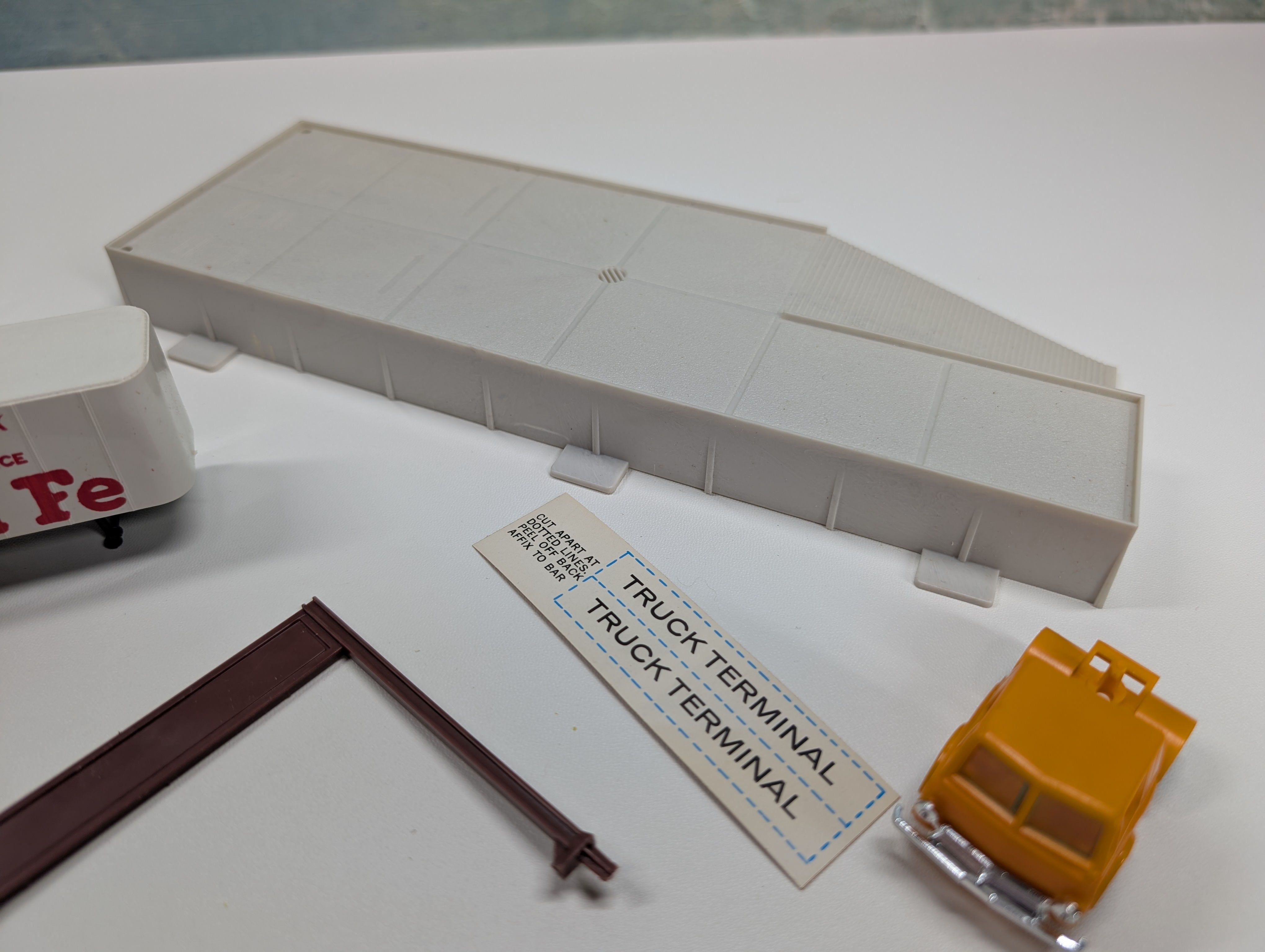 USED Tyco HO Scale Truck Terminal