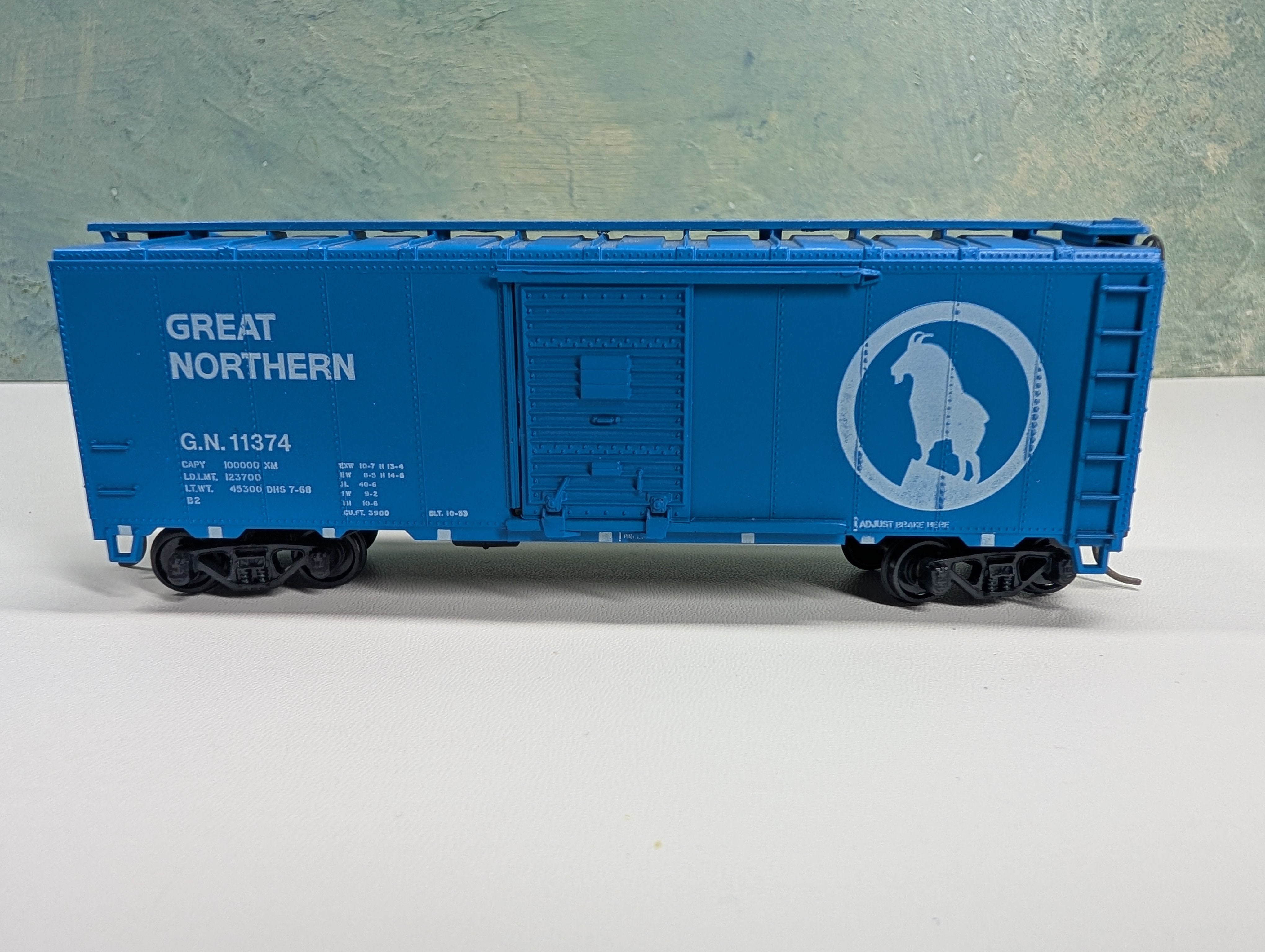 USED Athearn HO Scale 40' Box Car Great Northern GN #11374