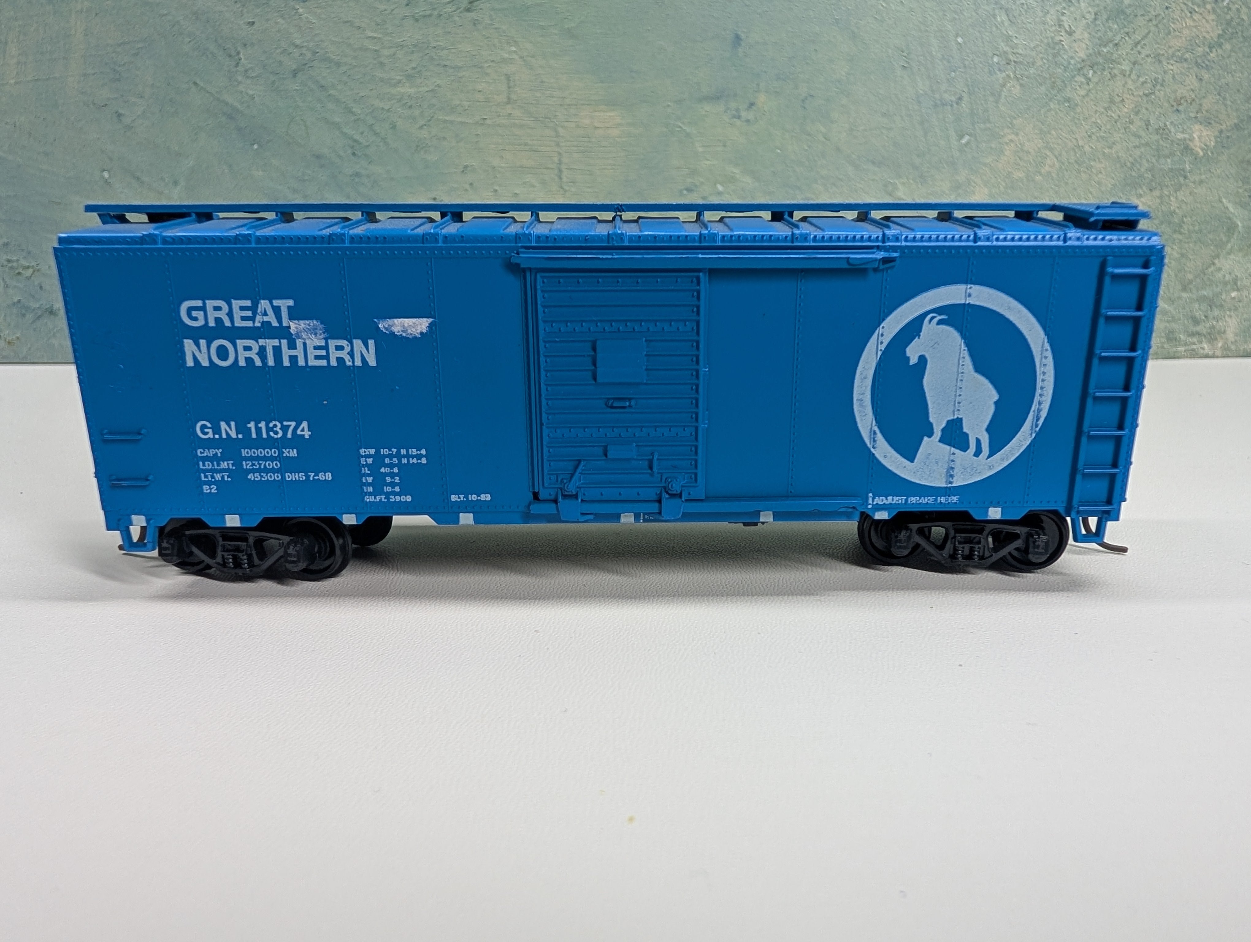 USED Athearn HO Scale 40' Box Car Great Northern GN #11374