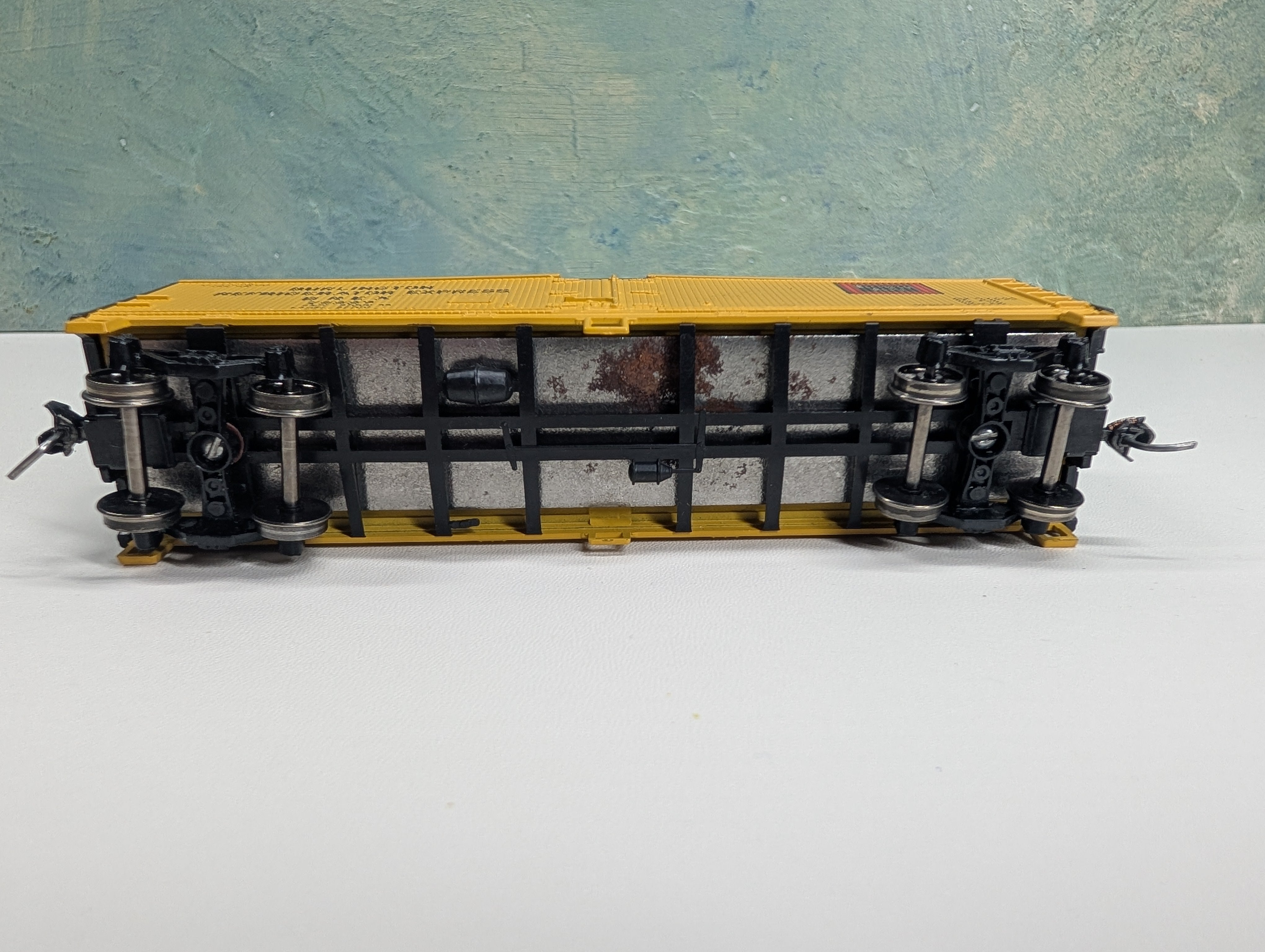 USED Athearn HO Scale 40' Reefer Burlington BREX #75227 Metal Wheels