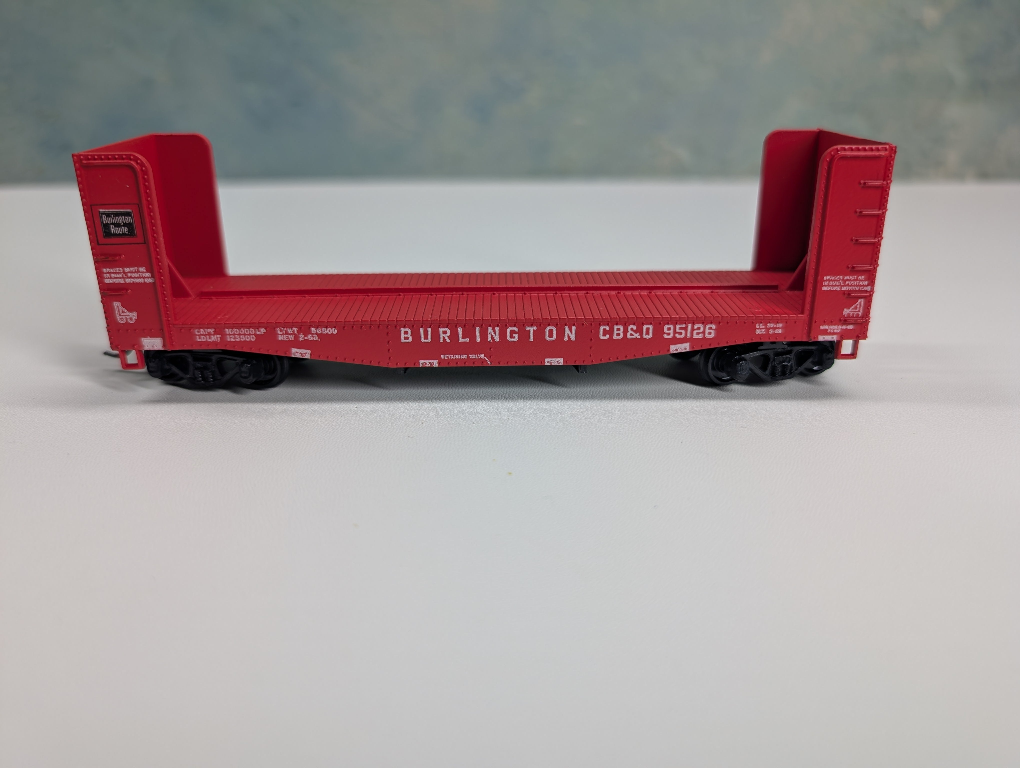 USED Athearn HO Scale 40' Bulkhead Flat Car Burlington CB&Q #95126