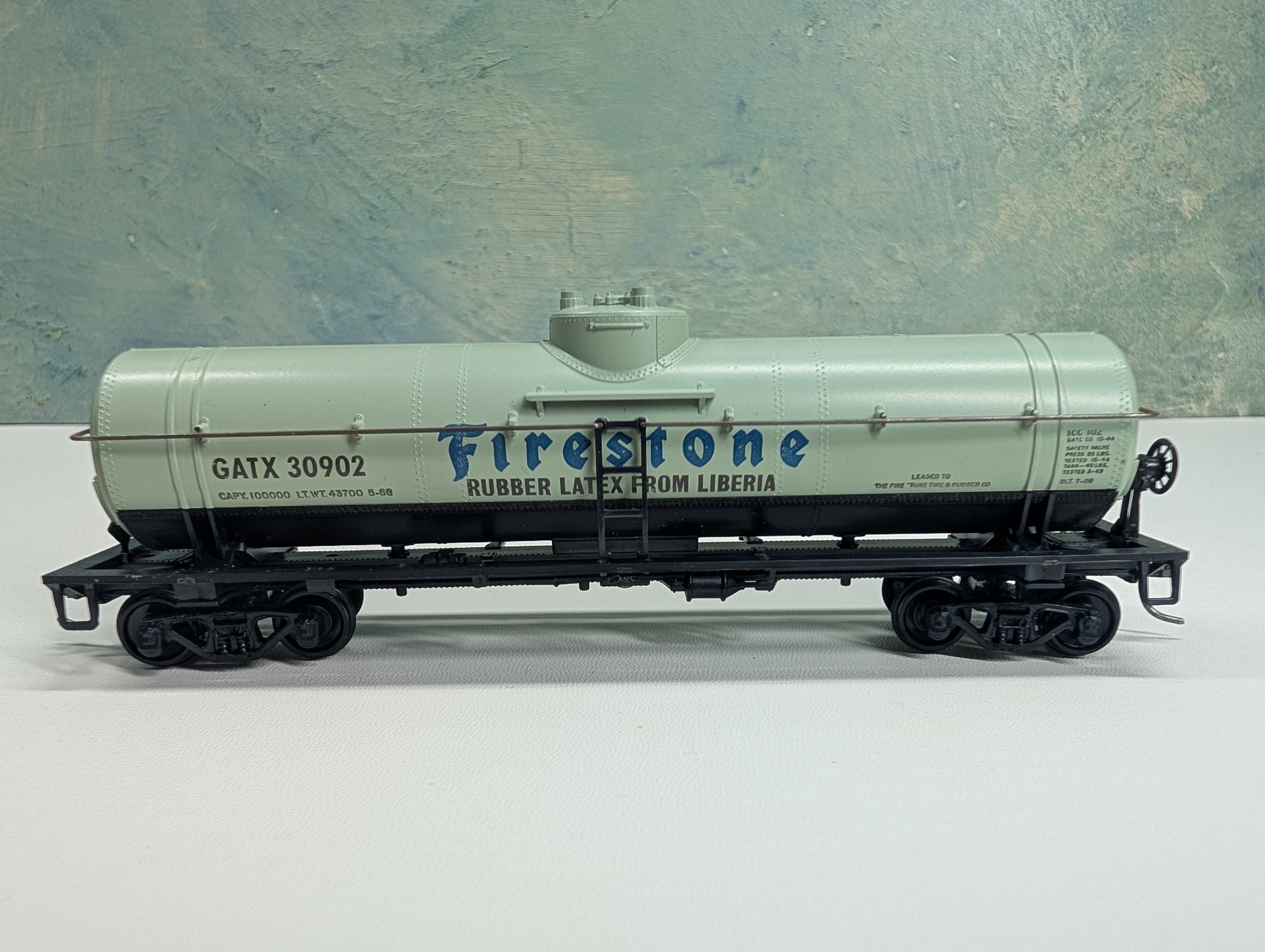 USED Athearn HO Scale Single Dome Tank Car Firestone GATX #30902