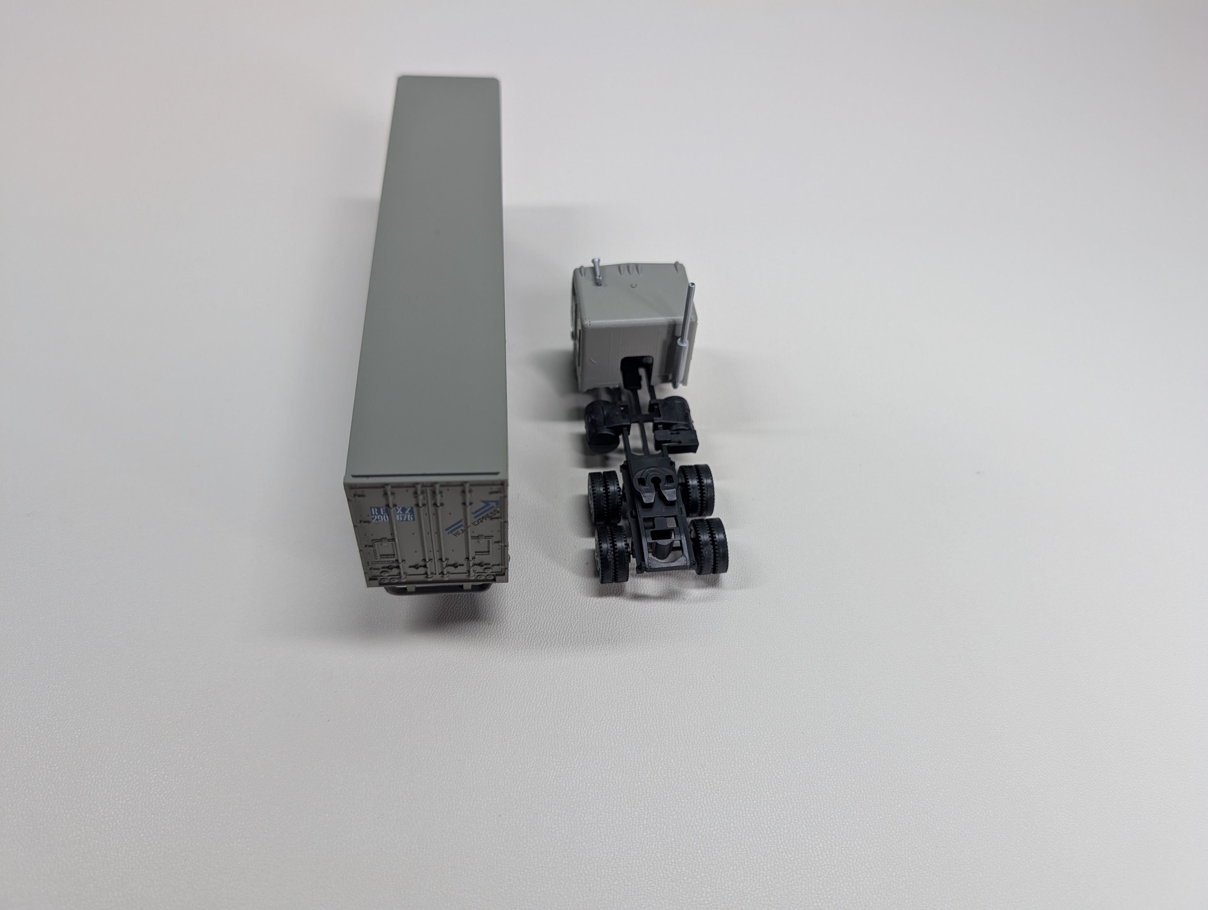 USED Athearn HO Scale Tractor Cab w/ 40' Trailer REA Express #201348