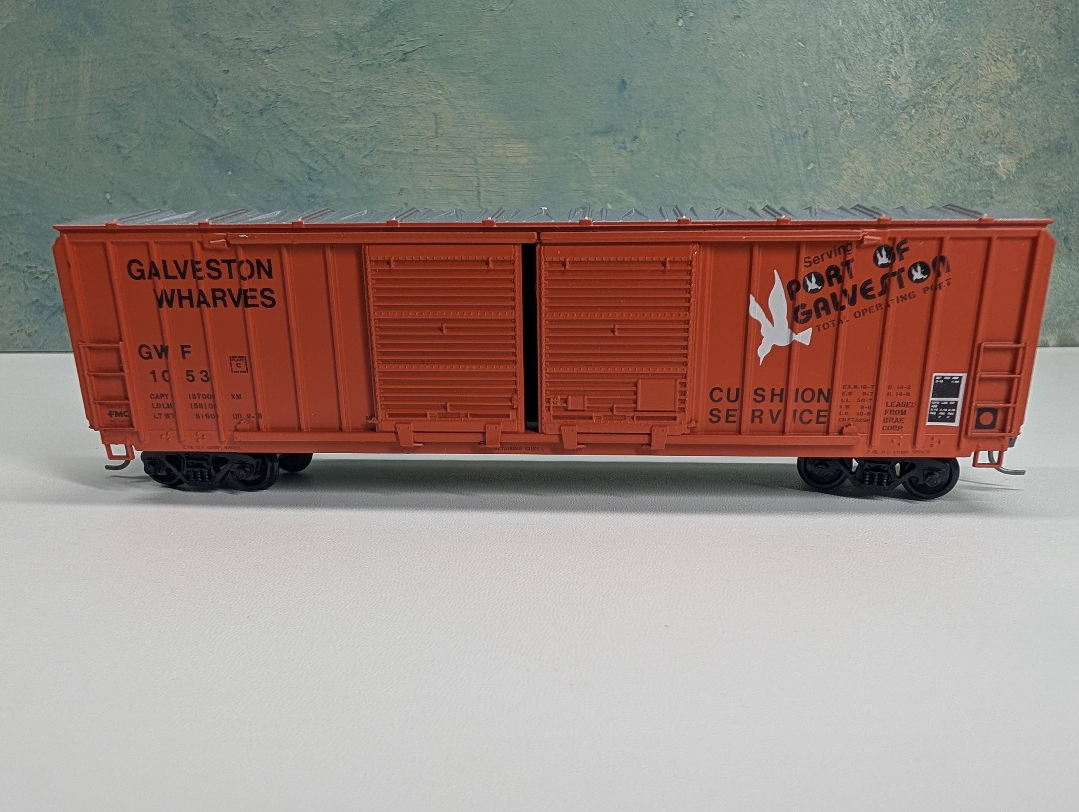 USED Athearn HO Scale 50' DD Box Car Galveston Wharves GWF #1053